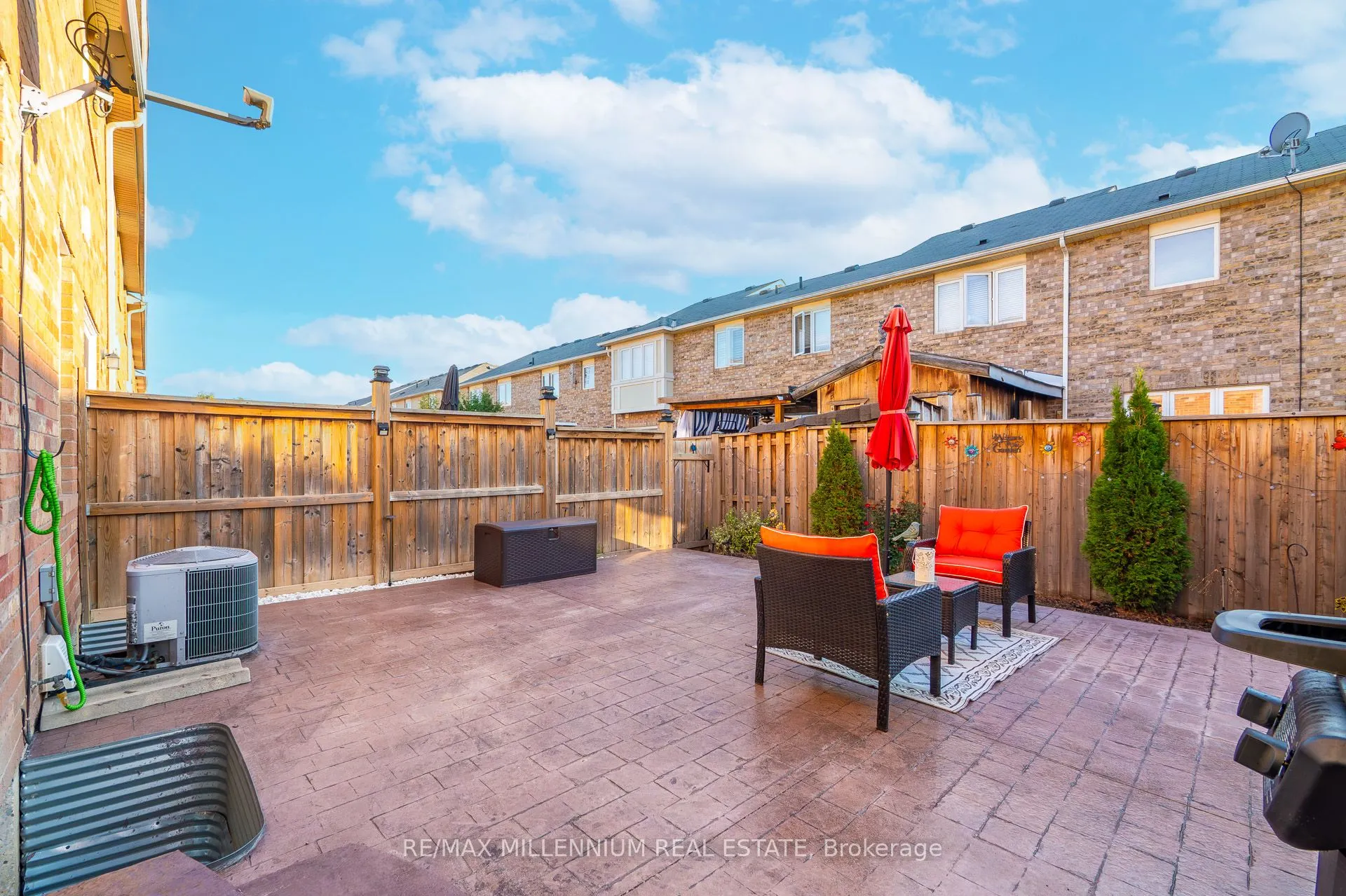 828 Herman Way