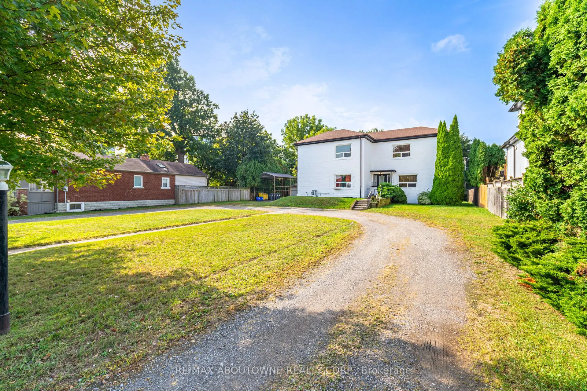 486 Holtby Avenue, #3