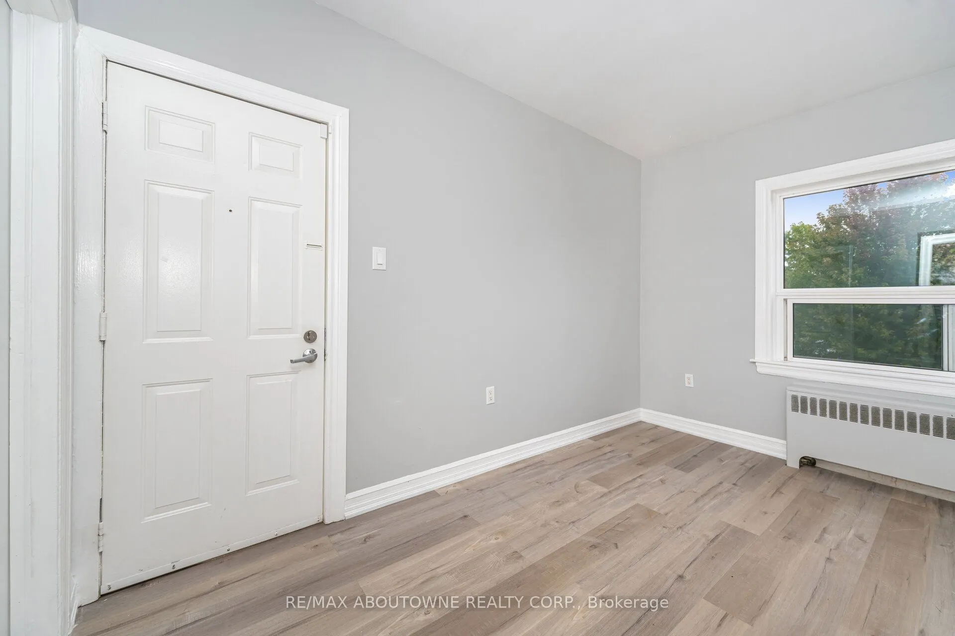 486 Holtby Avenue, #3