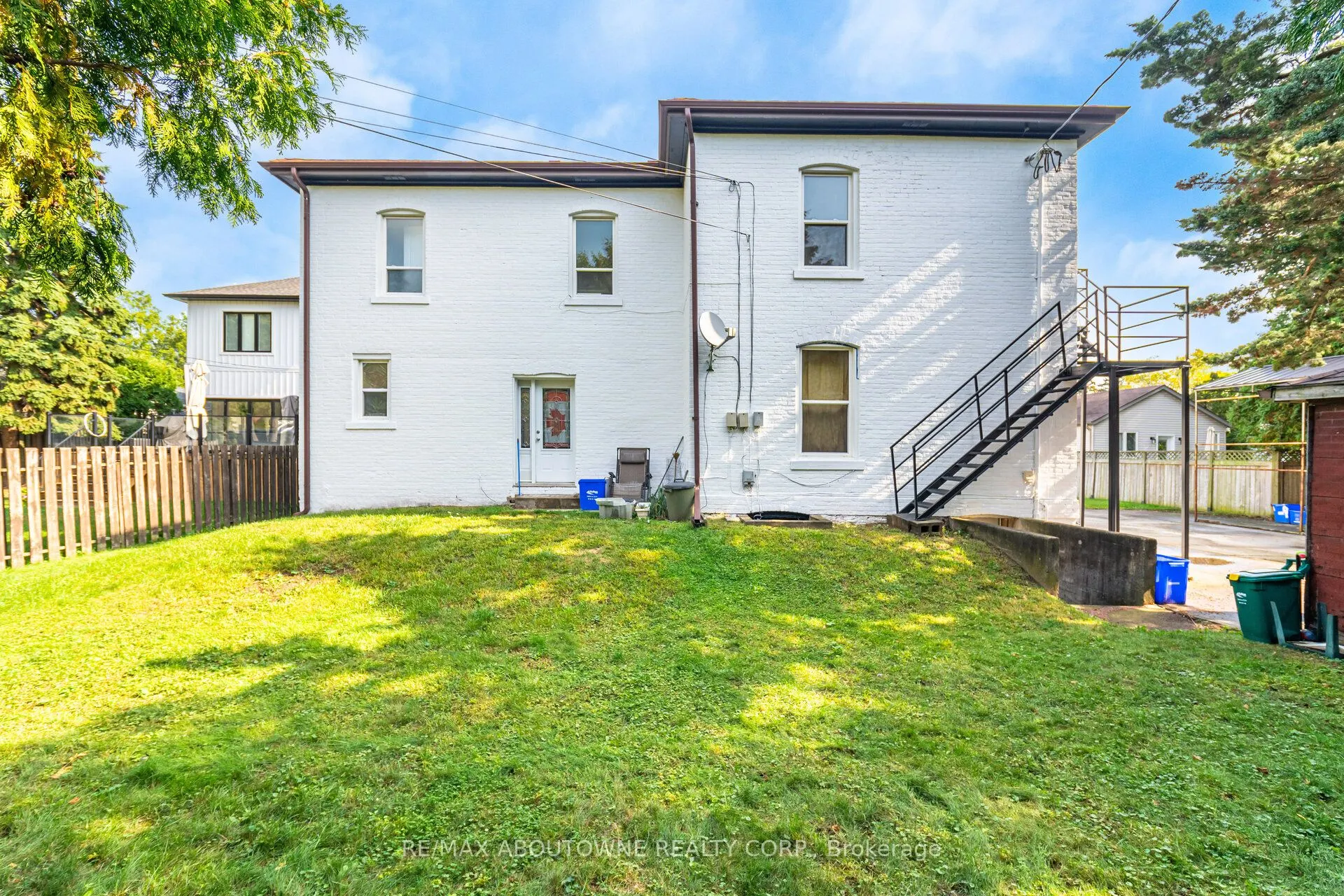 486 Holtby Avenue, #3