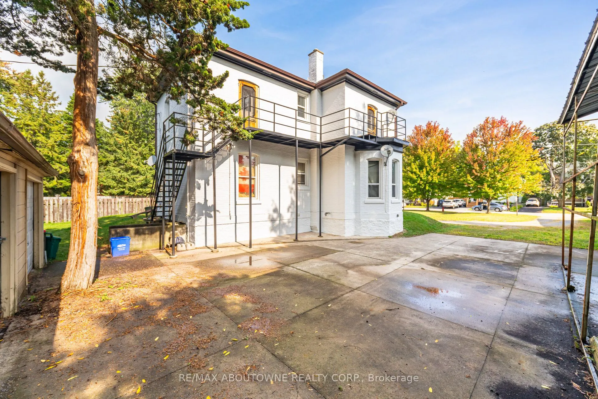 486 Holtby Avenue, #3