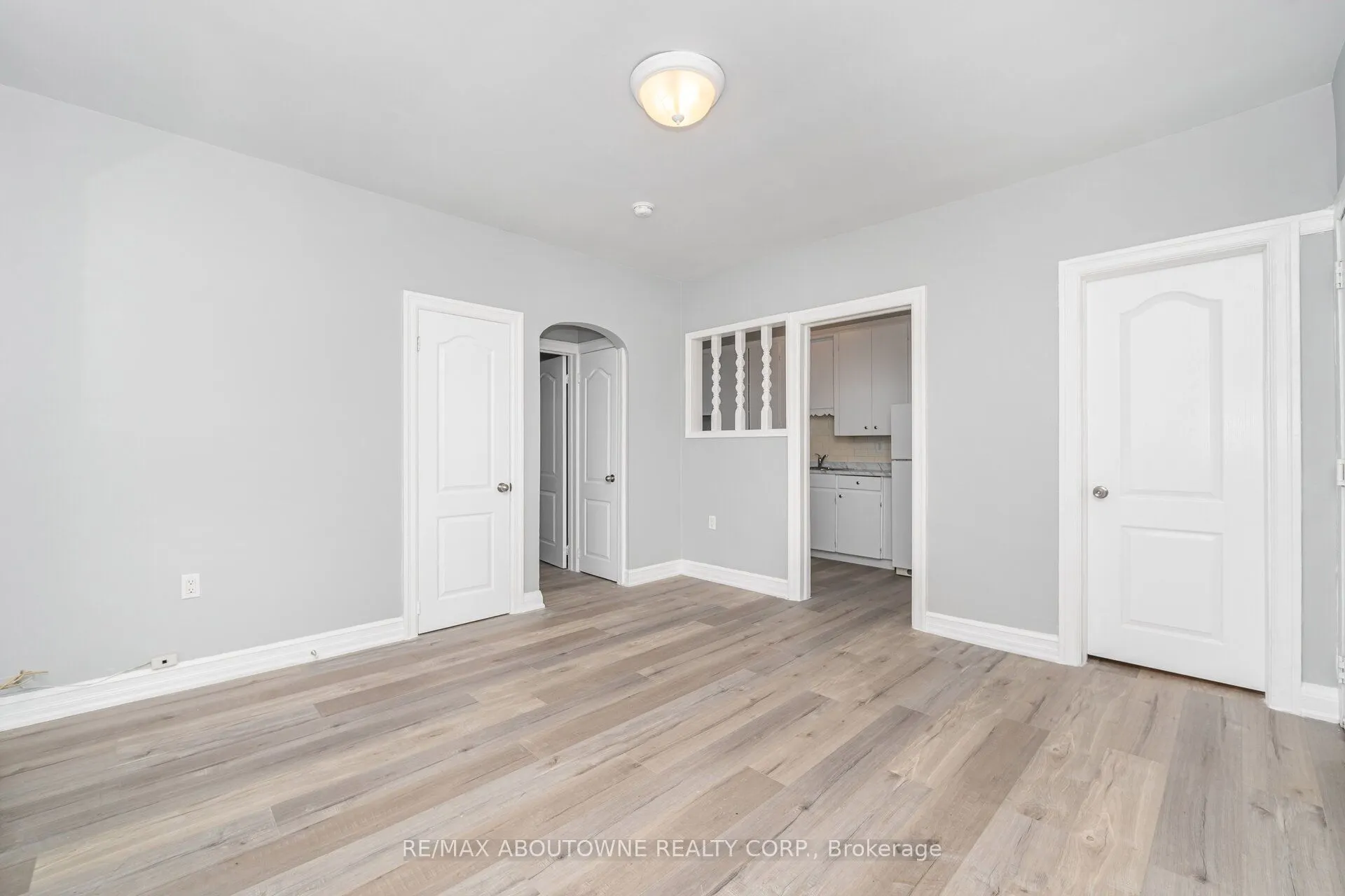 486 Holtby Avenue, #3