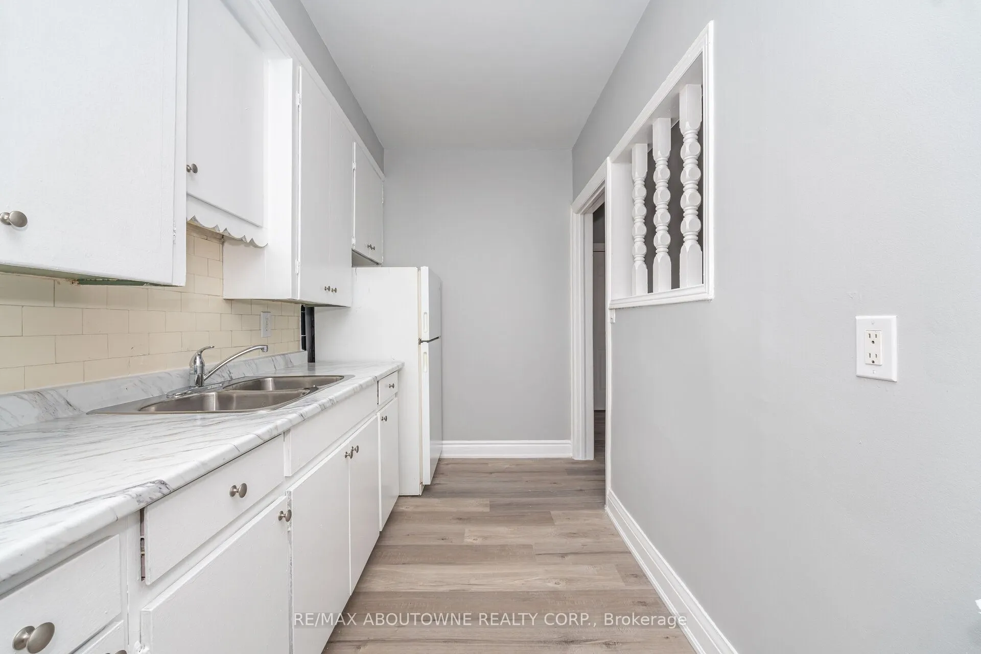 486 Holtby Avenue, #3