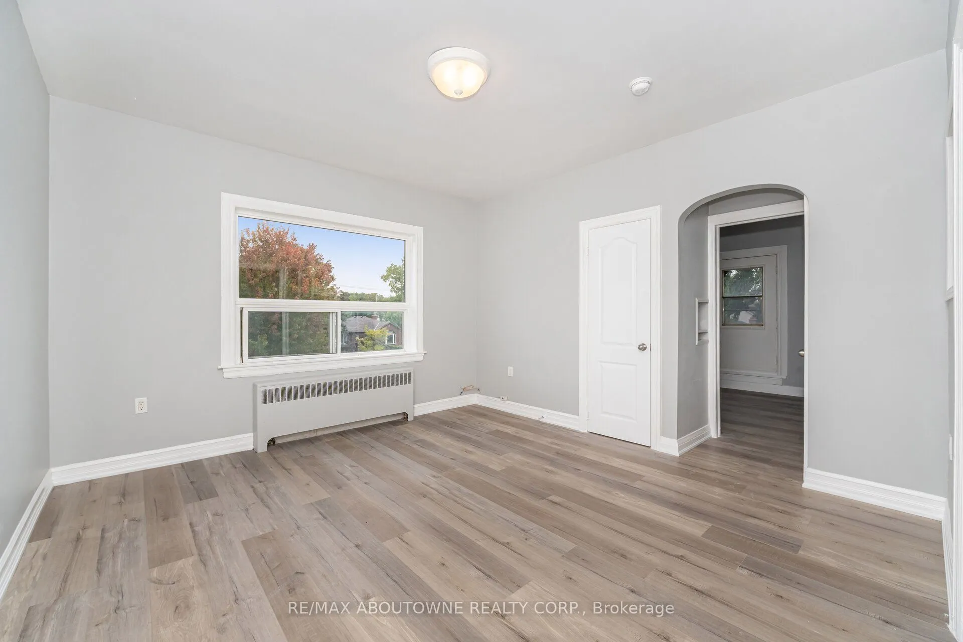 486 Holtby Avenue, #3