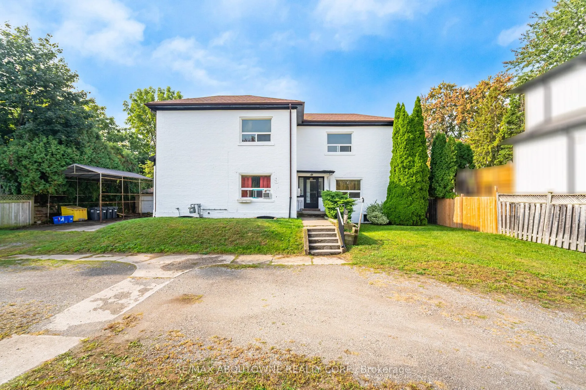 486 Holtby Avenue, #3