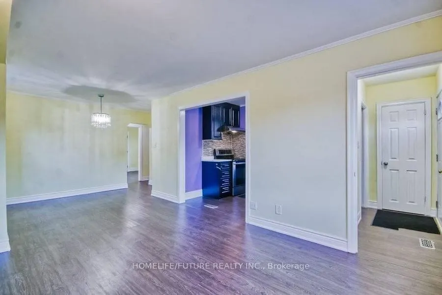 53 Burlingame Road, #Main Fl