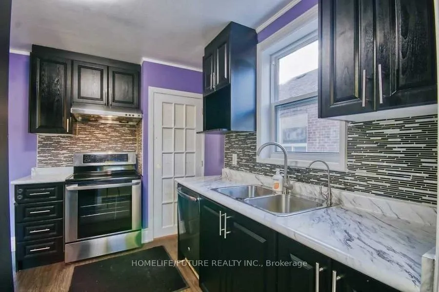 53 Burlingame Road, #Main Fl