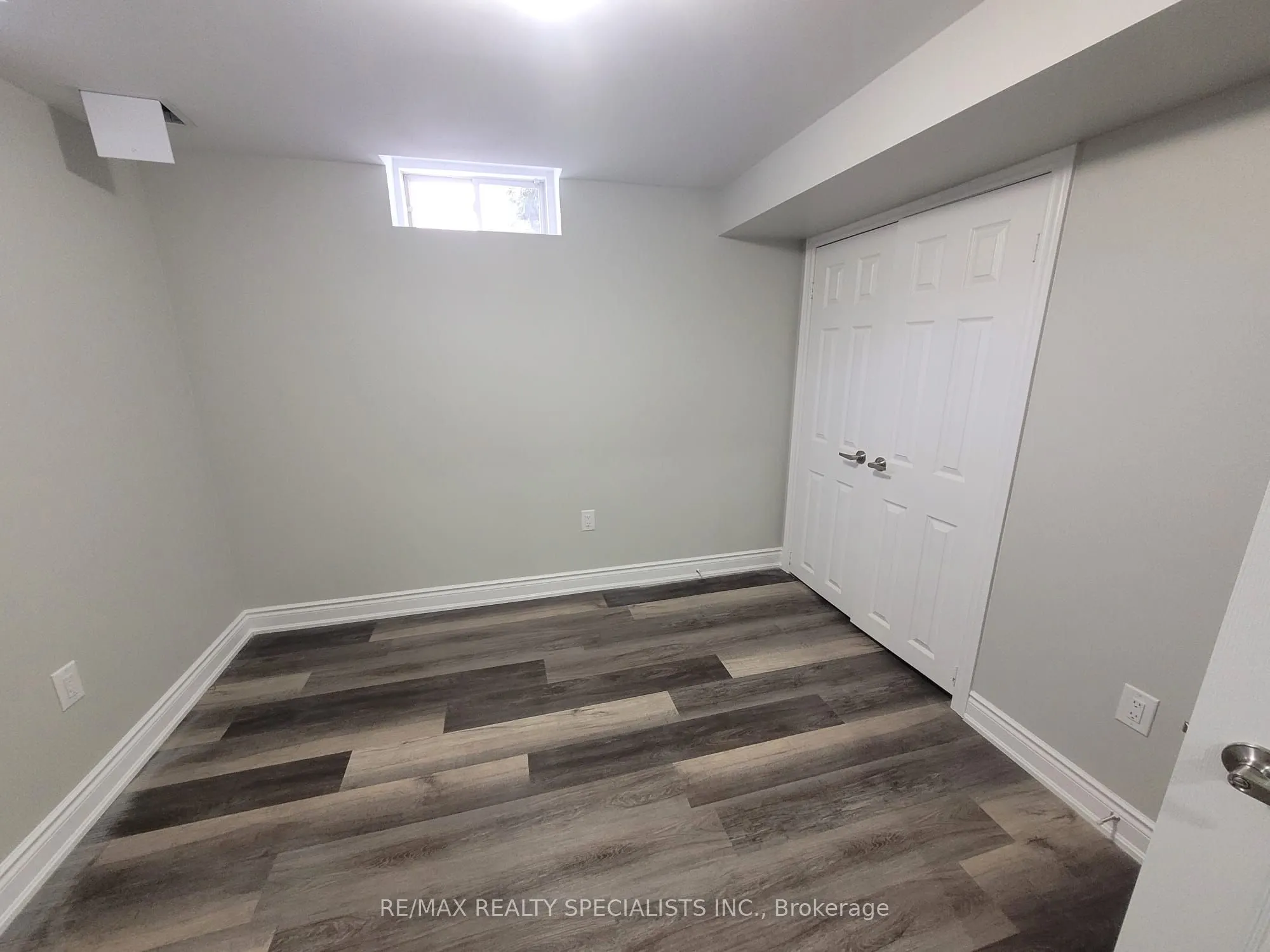 22 Furrows End