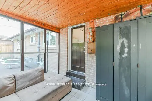 6 Beechwood Crescent