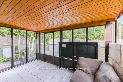 6 Beechwood Crescent