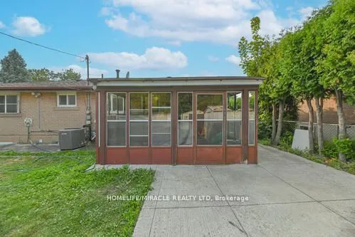 6 Beechwood Crescent