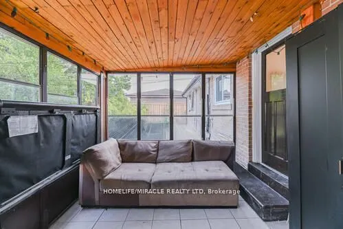 6 Beechwood Crescent