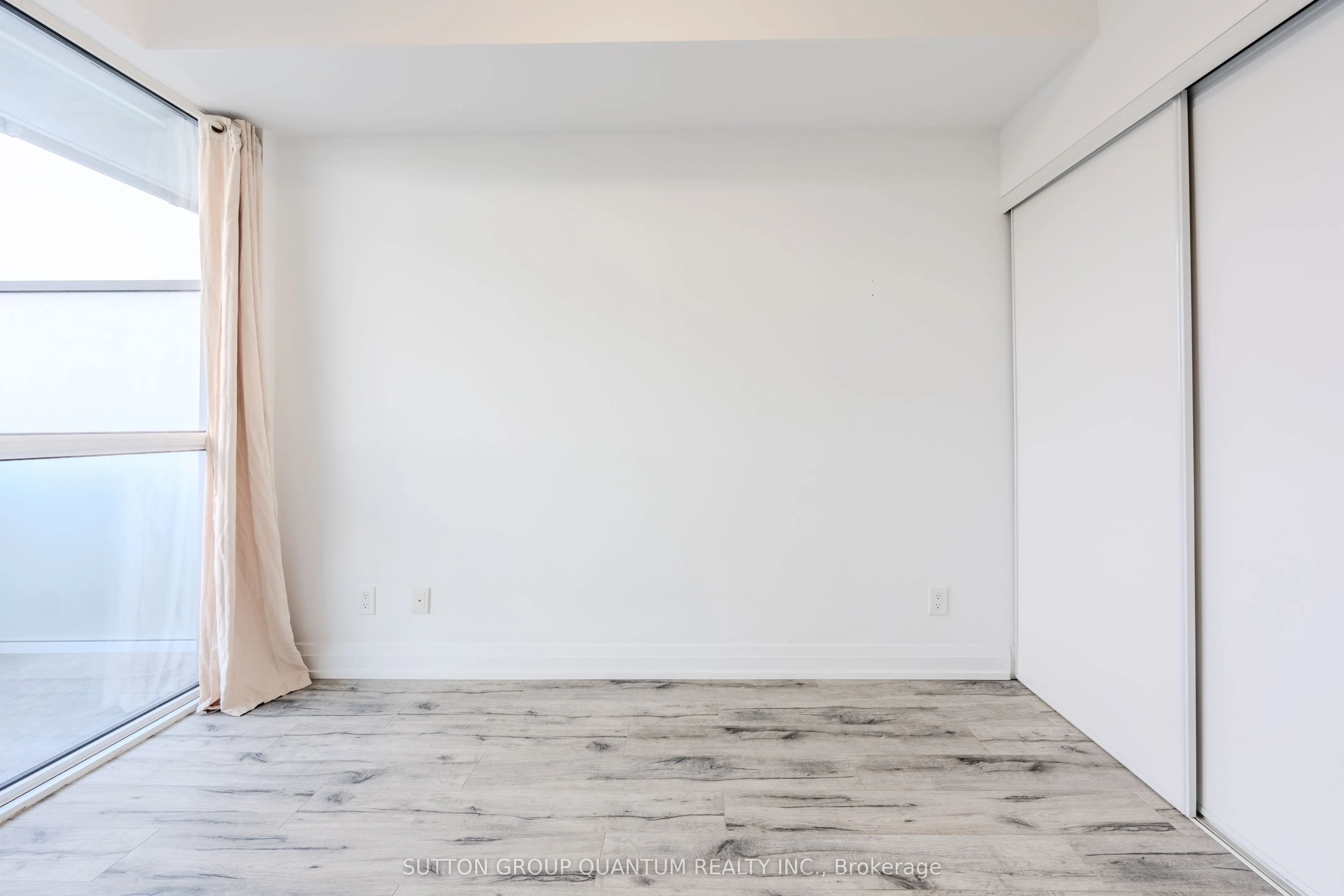 65 Speers Road, #202