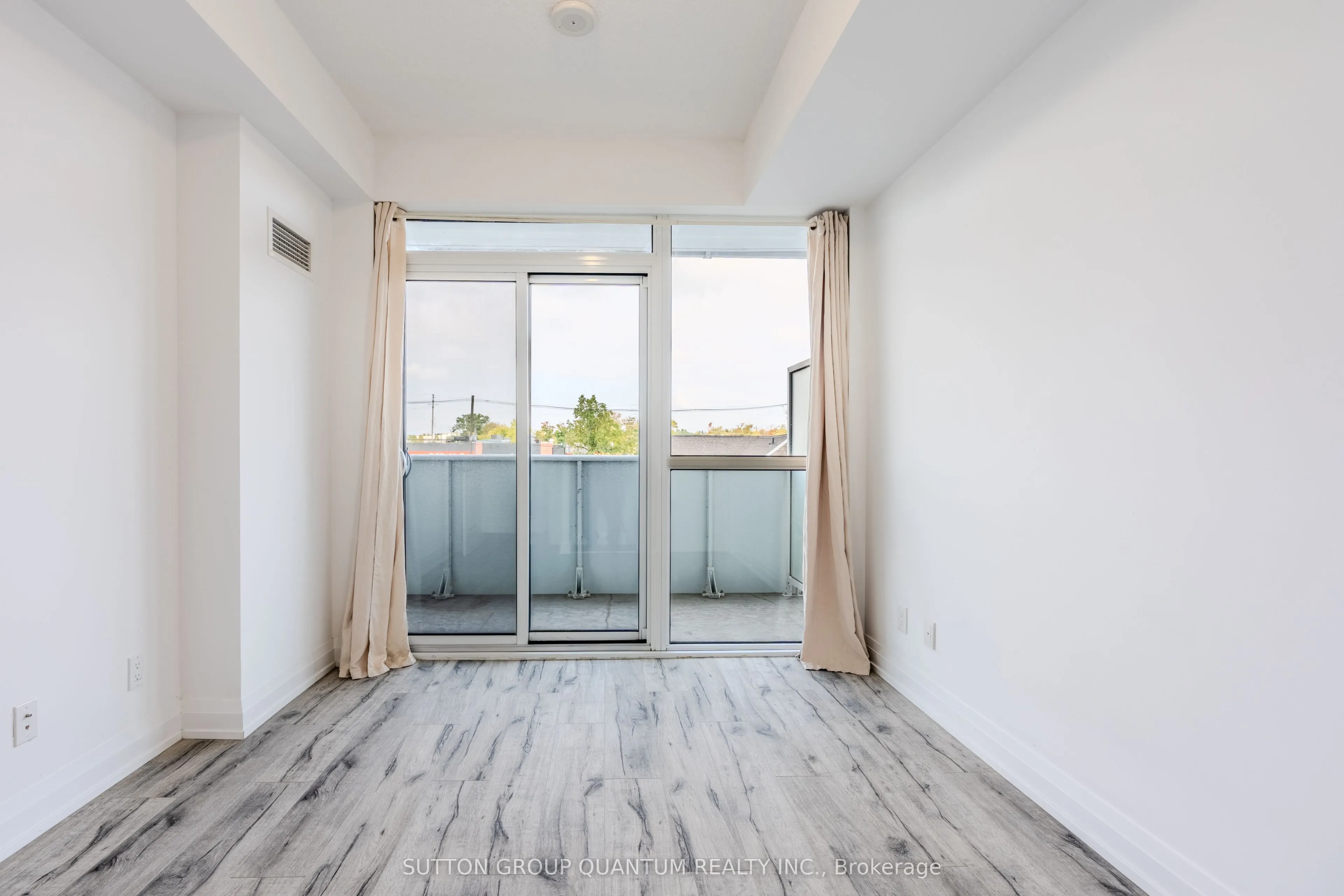 65 Speers Road, #202