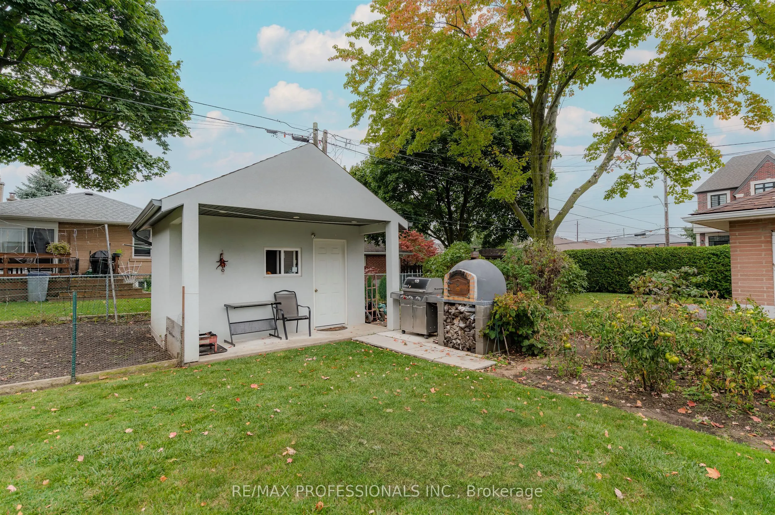 4 Dunrobin Drive