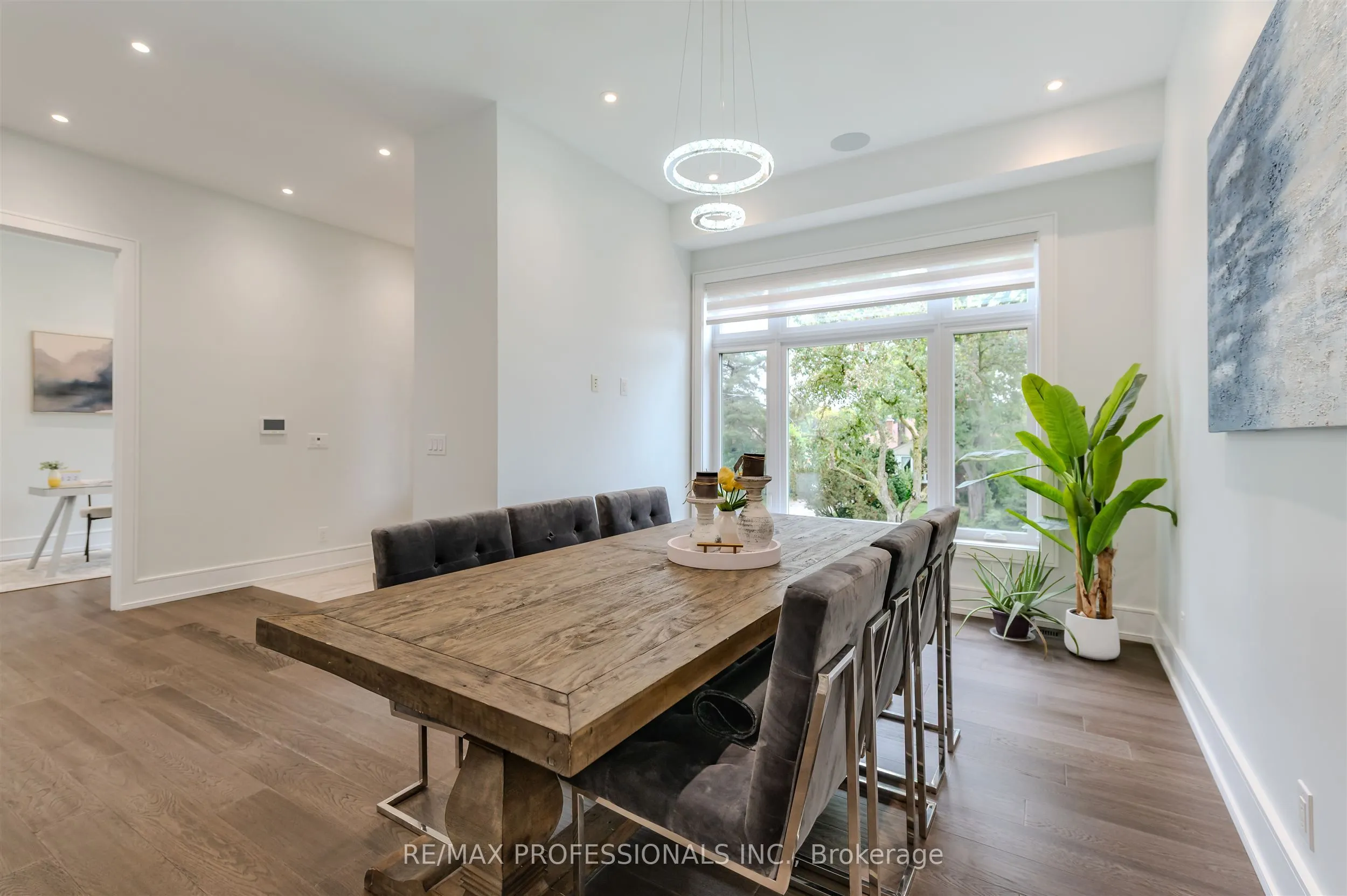 4 Dunrobin Drive