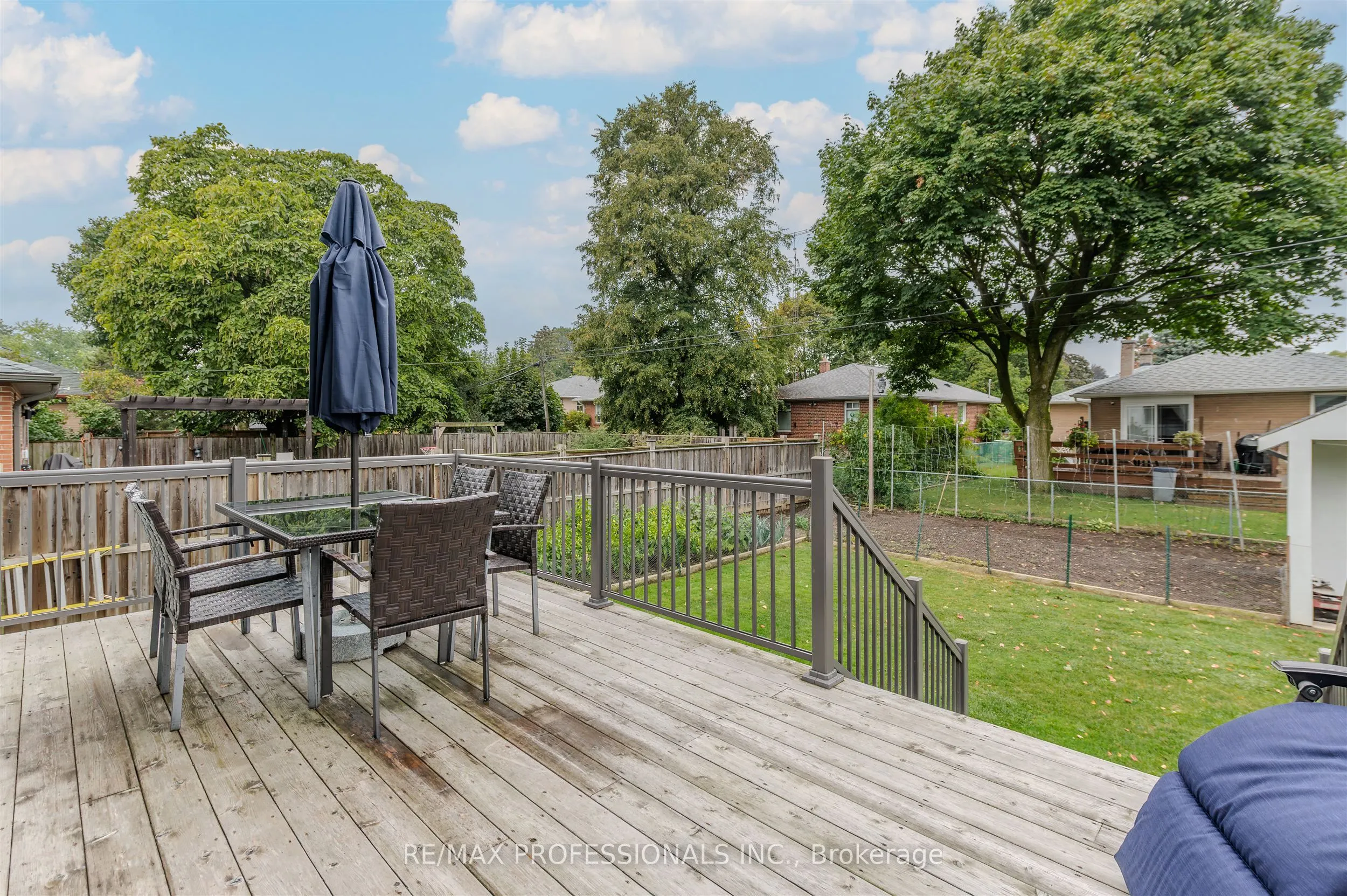 4 Dunrobin Drive