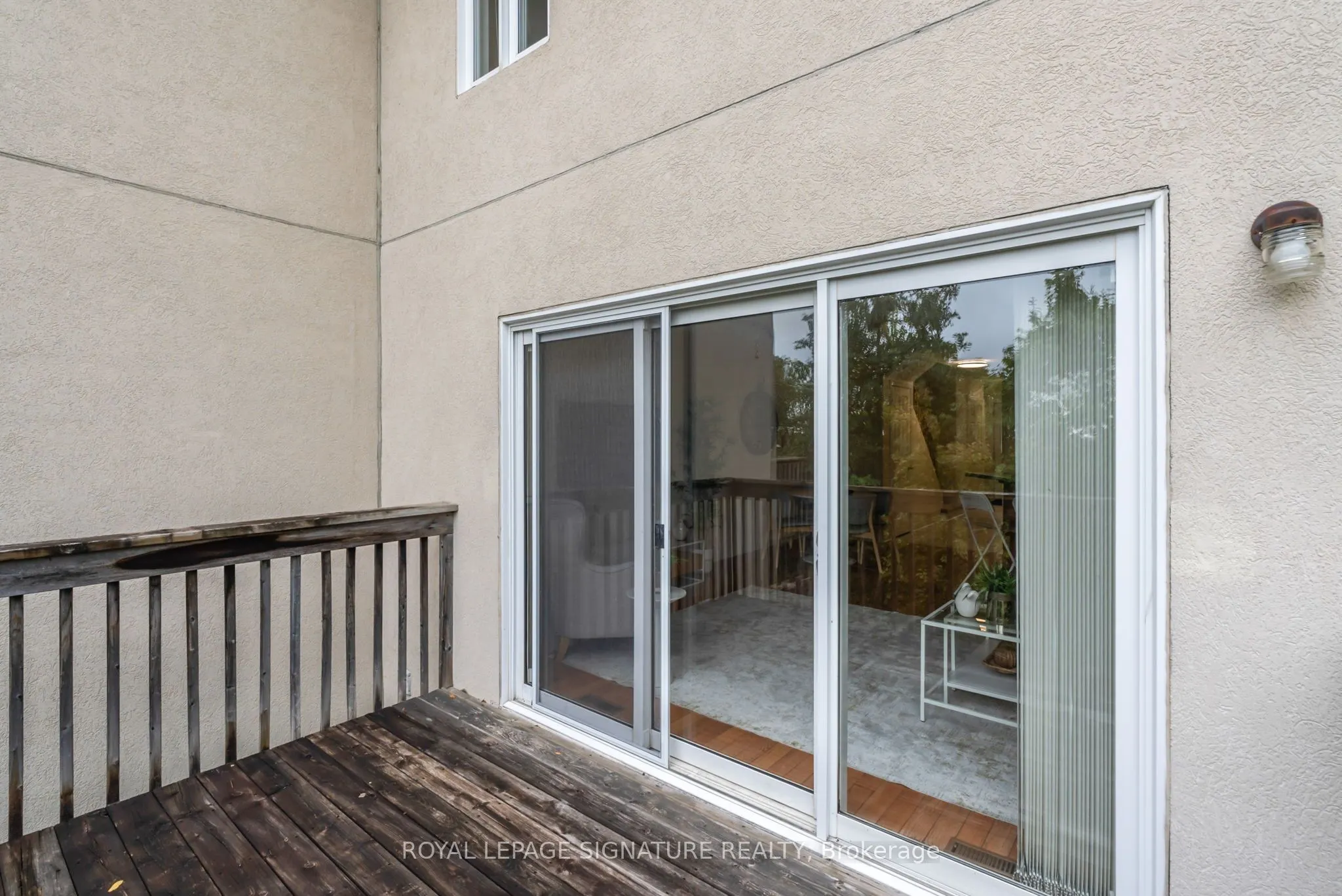 800 Dundas Street W, #25