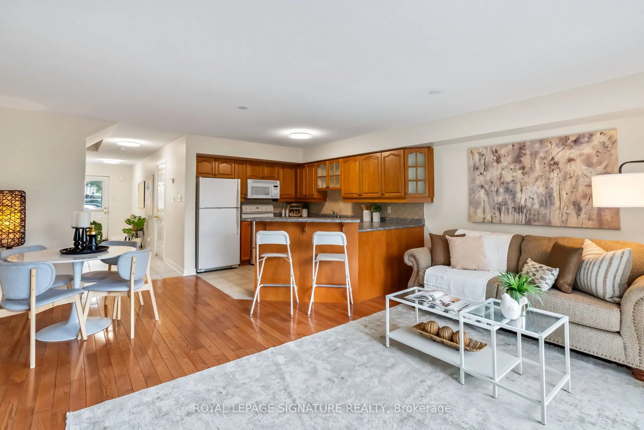 800 Dundas Street W, #25