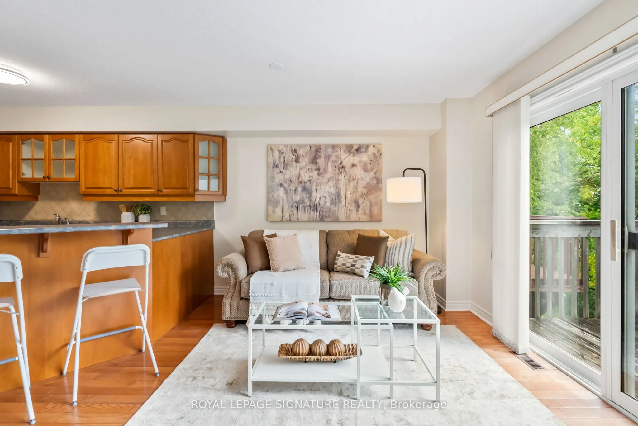 800 Dundas Street W, #25