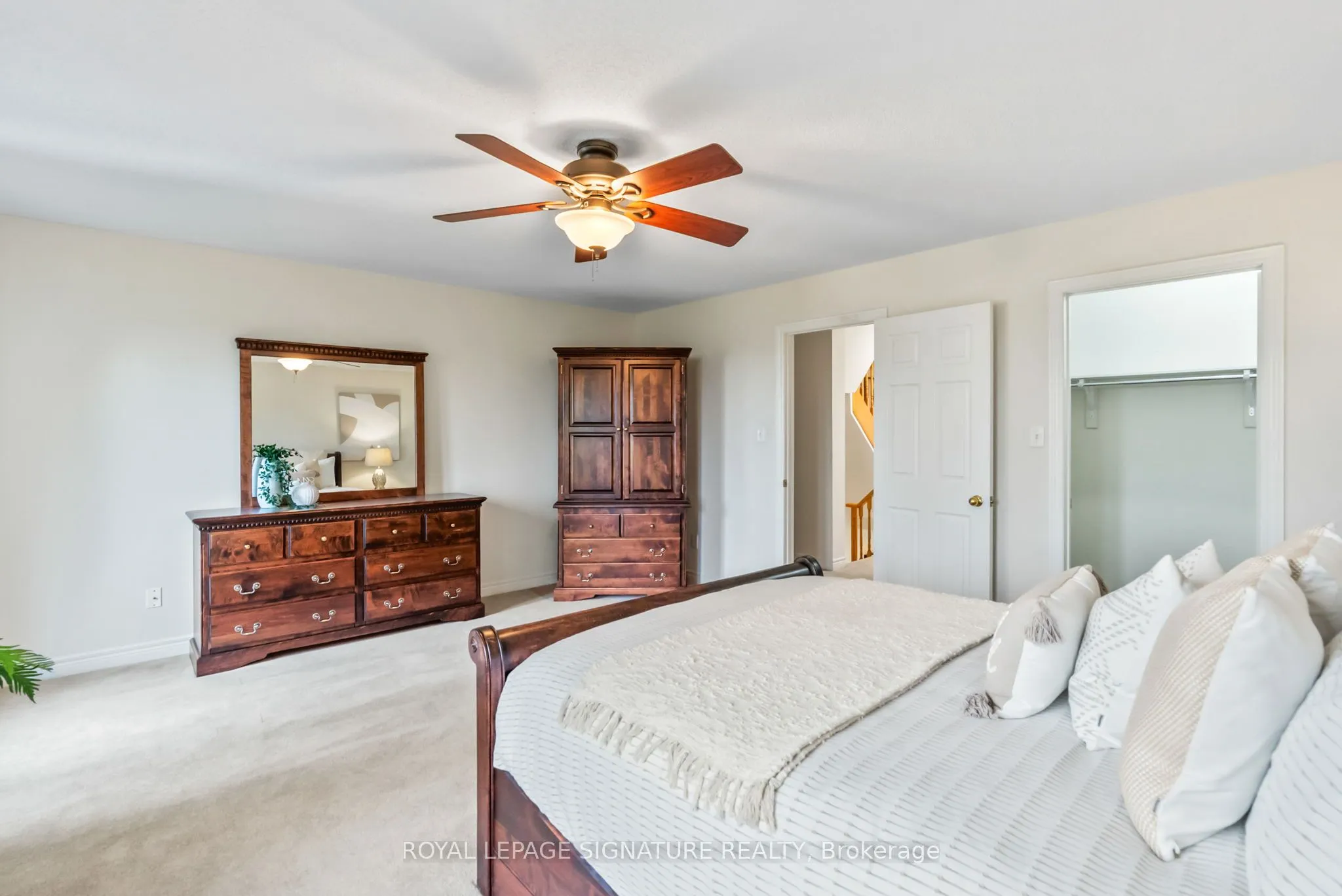 800 Dundas Street W, #25