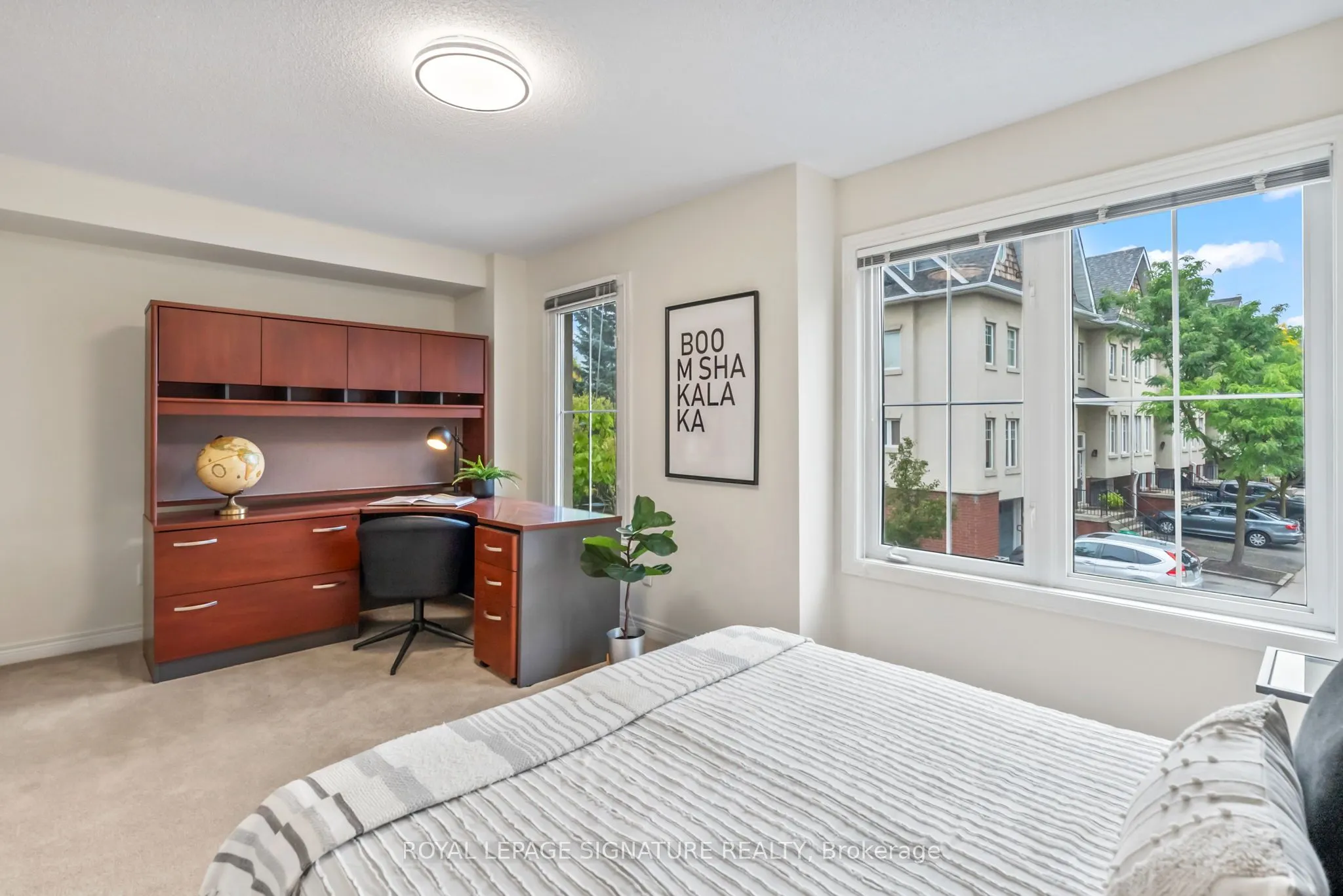 800 Dundas Street W, #25