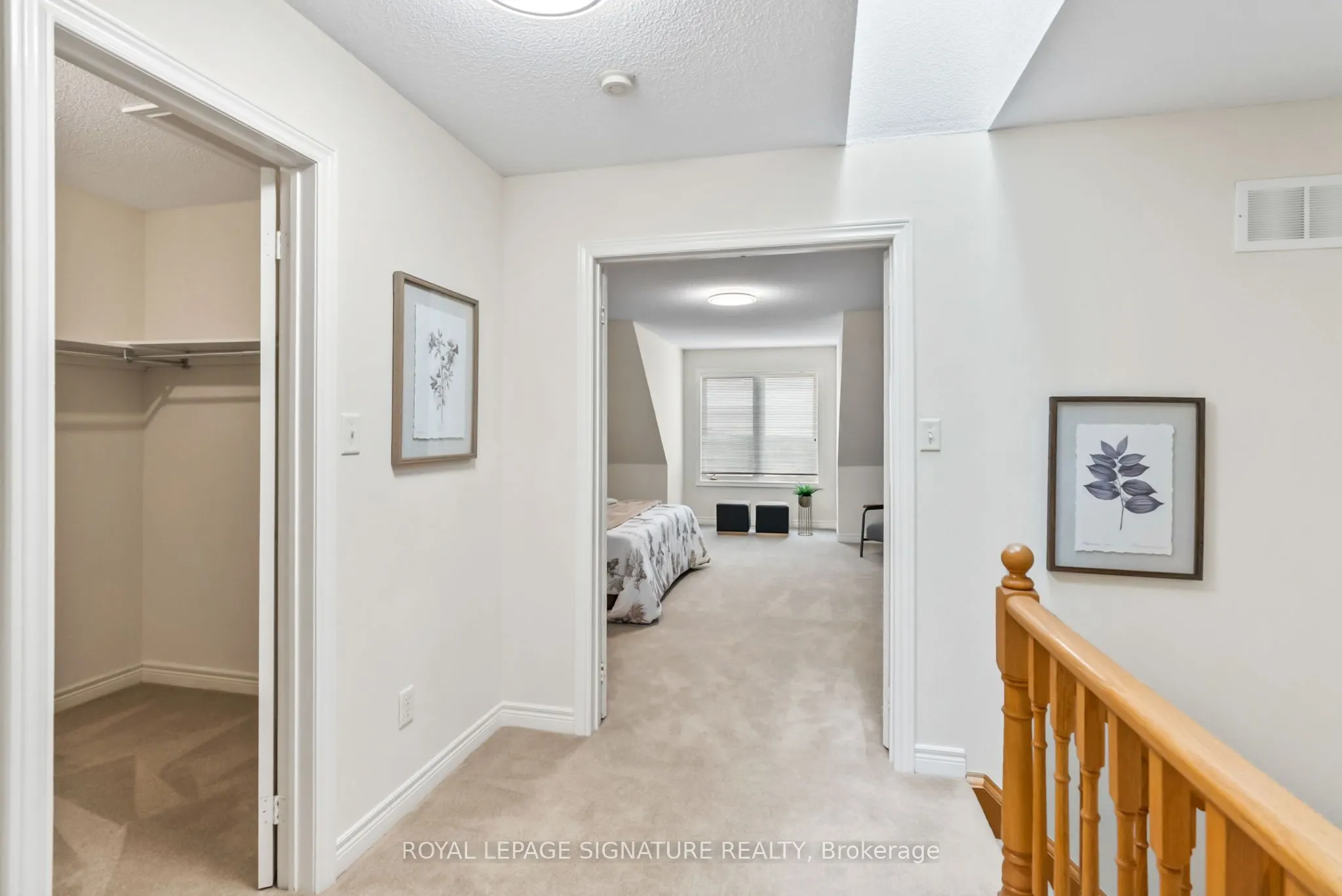 800 Dundas Street W, #25