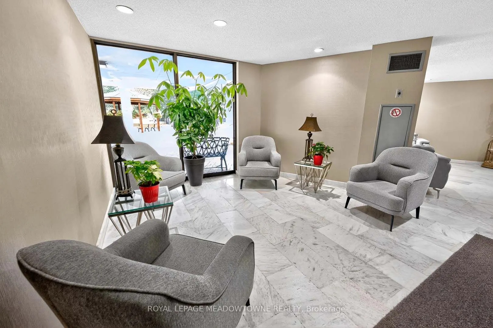3695 Kaneff Crescent, #102