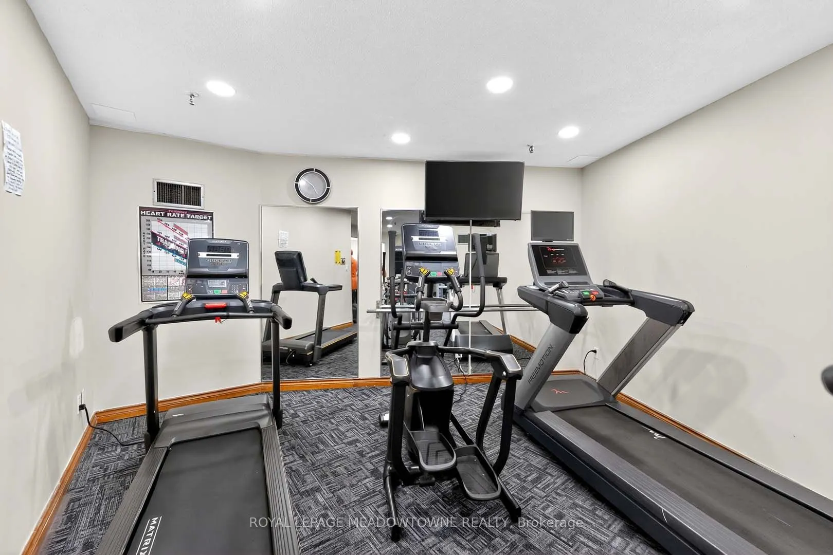 3695 Kaneff Crescent, #102