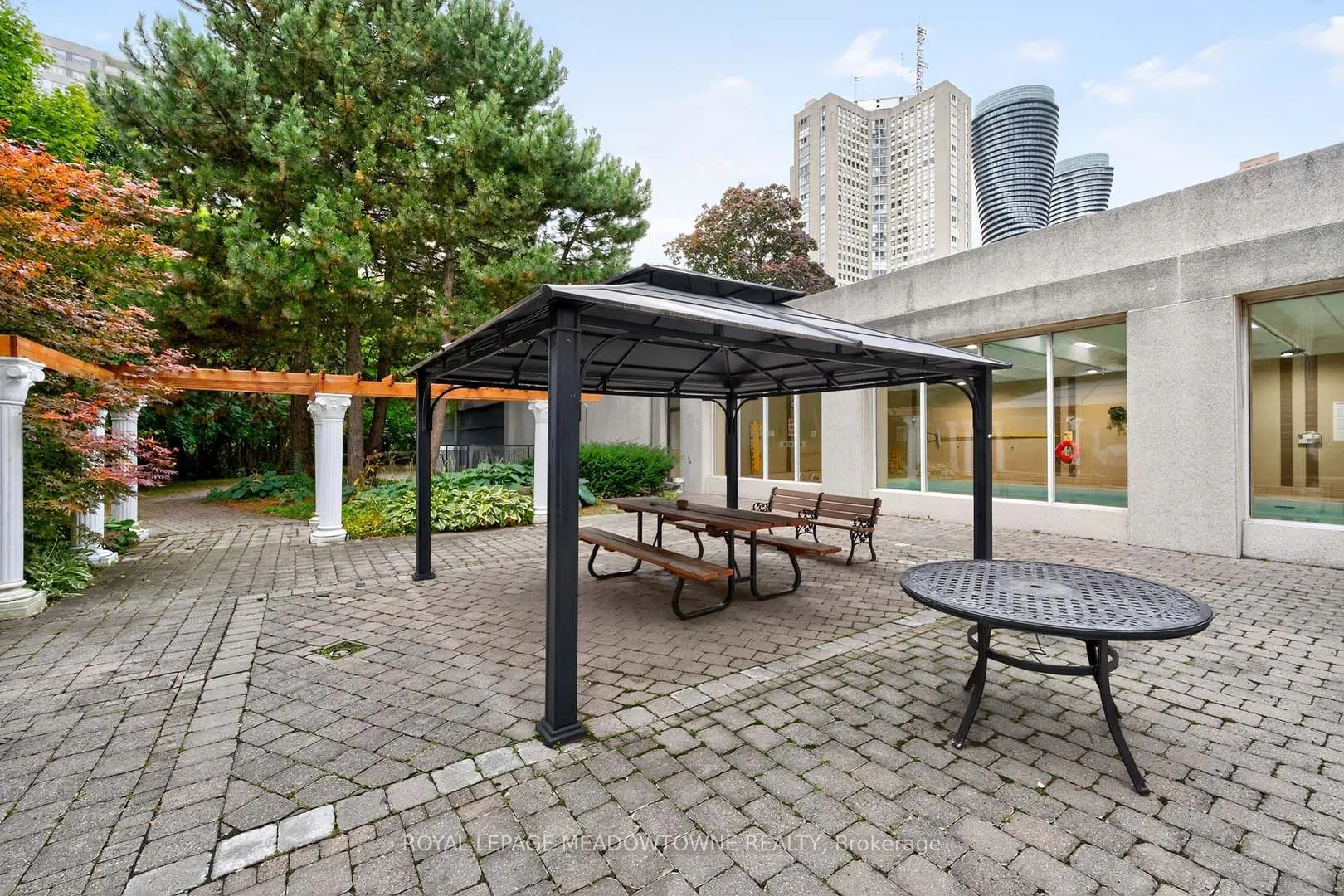 3695 Kaneff Crescent, #102