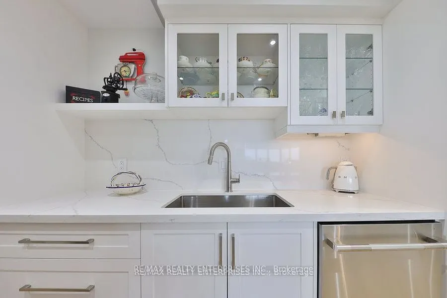 1333 Bloor Street, #606