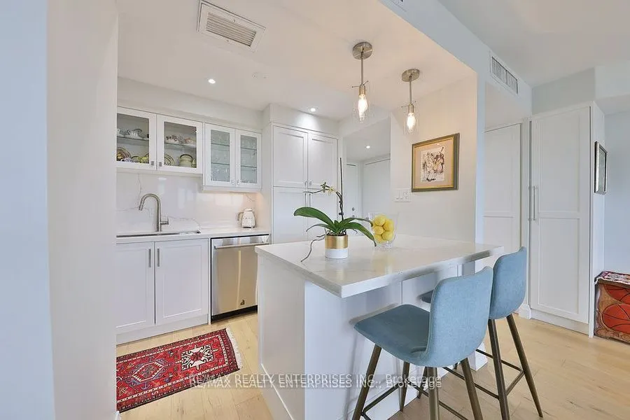 1333 Bloor Street, #606