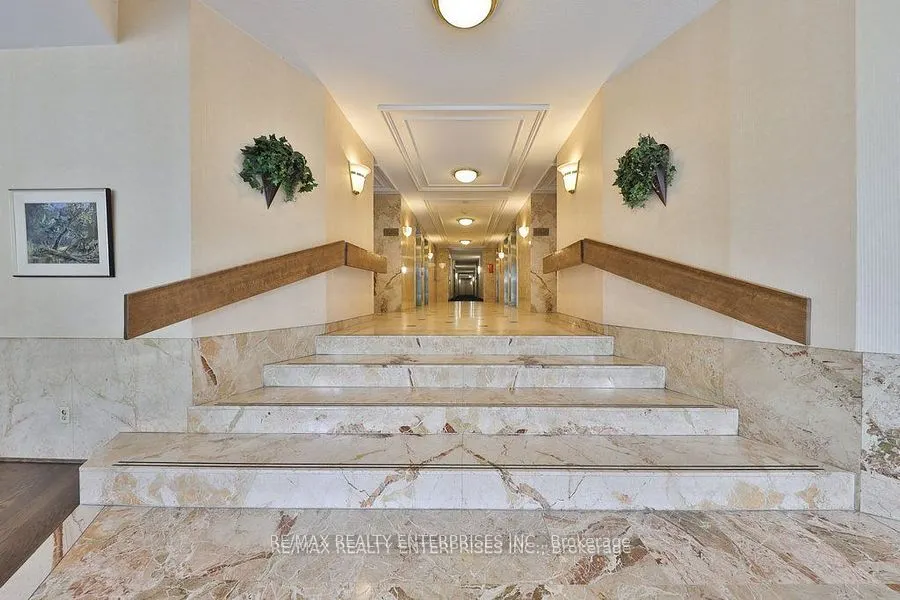 1333 Bloor Street, #606