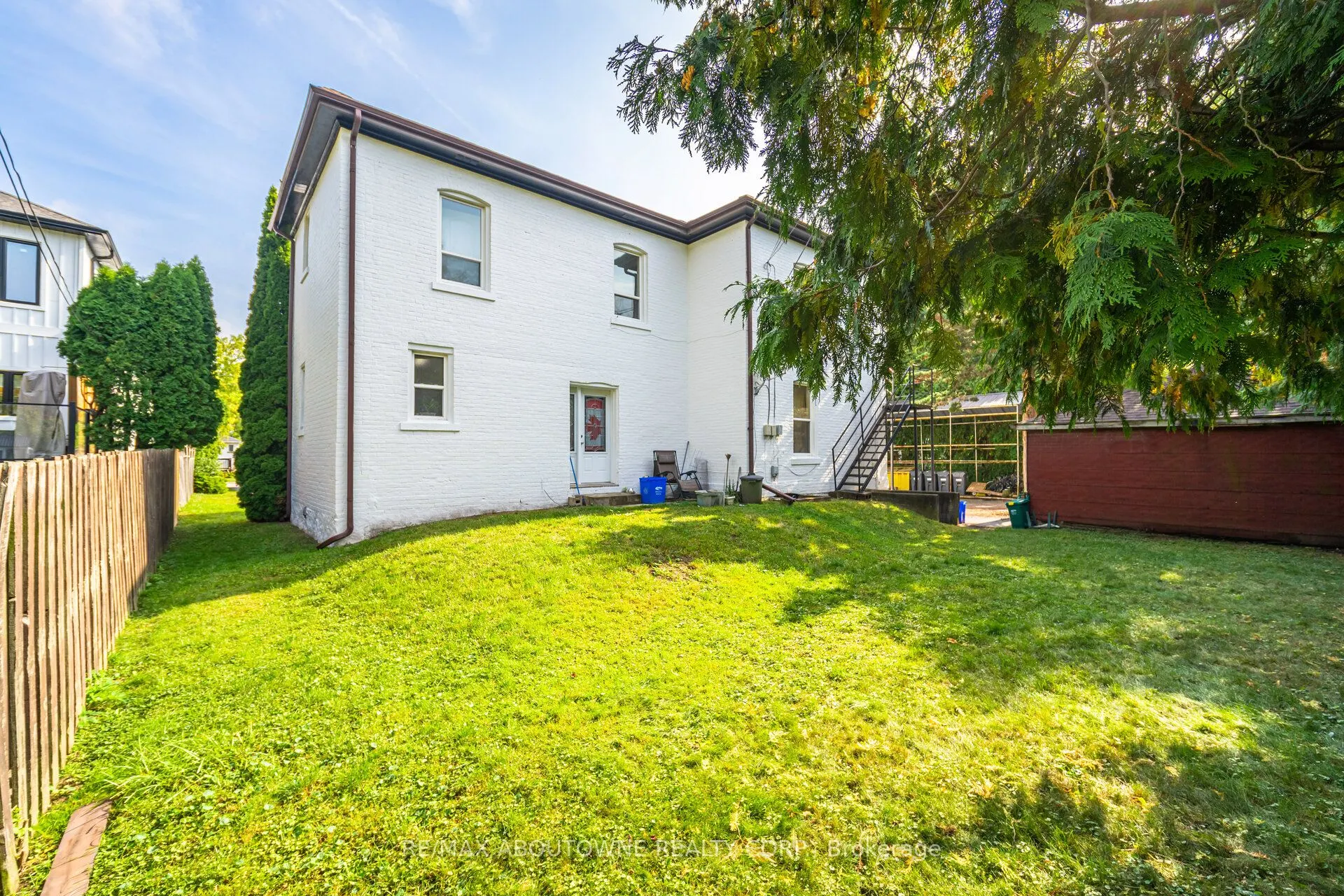 486 Holtby Avenue, #4