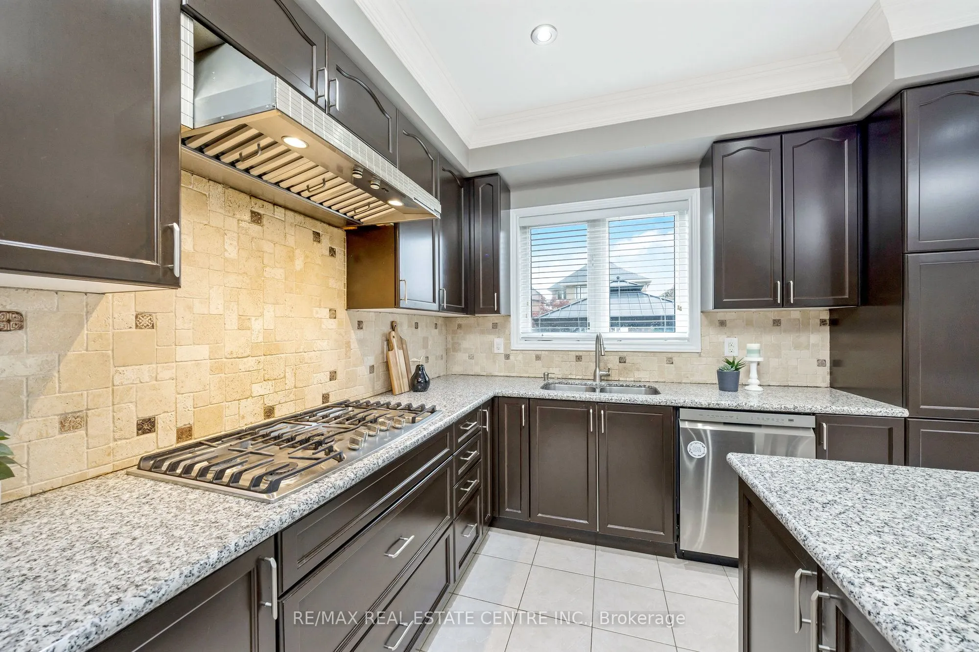 1244 Ruddy Crescent