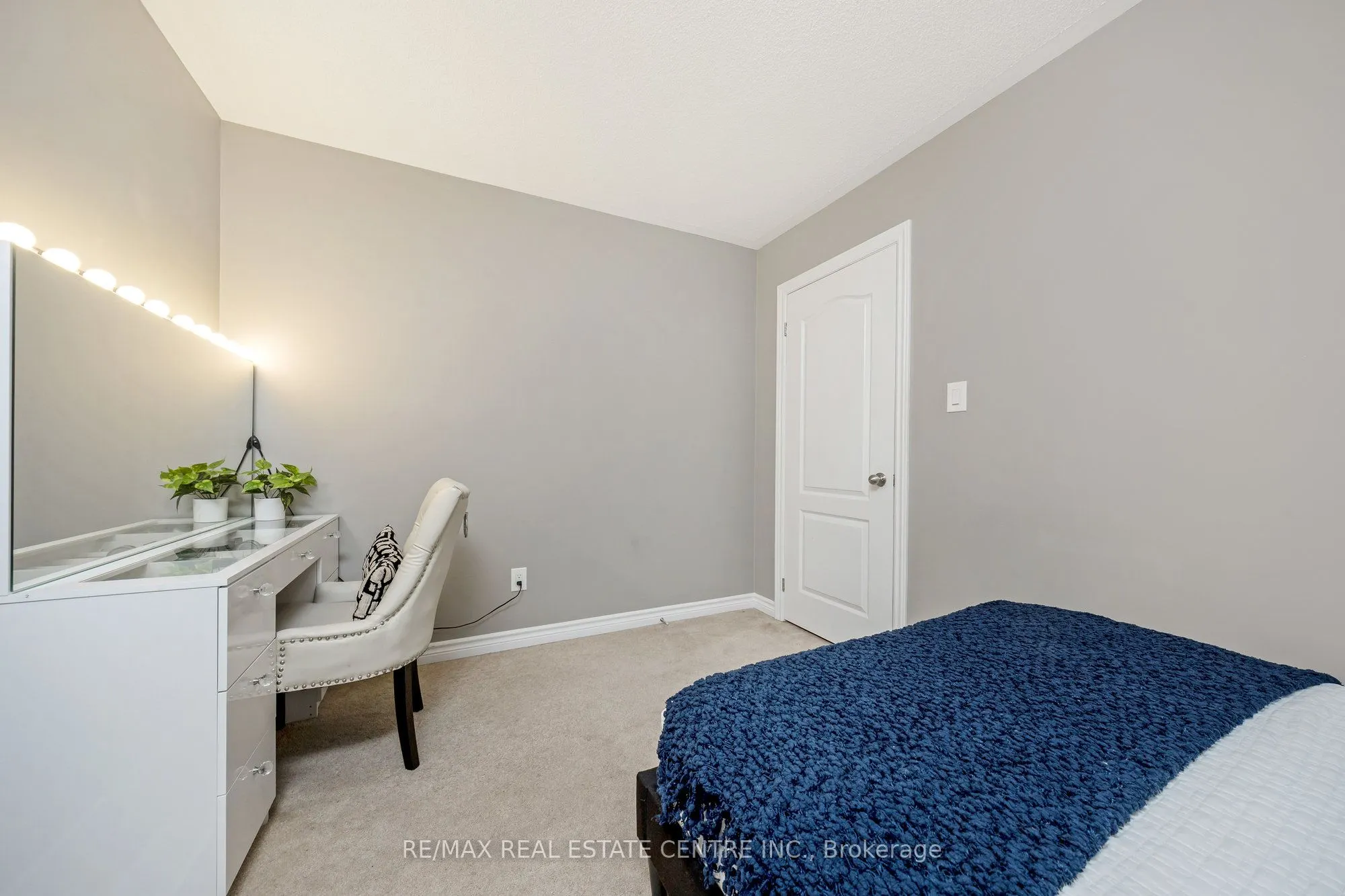 1244 Ruddy Crescent