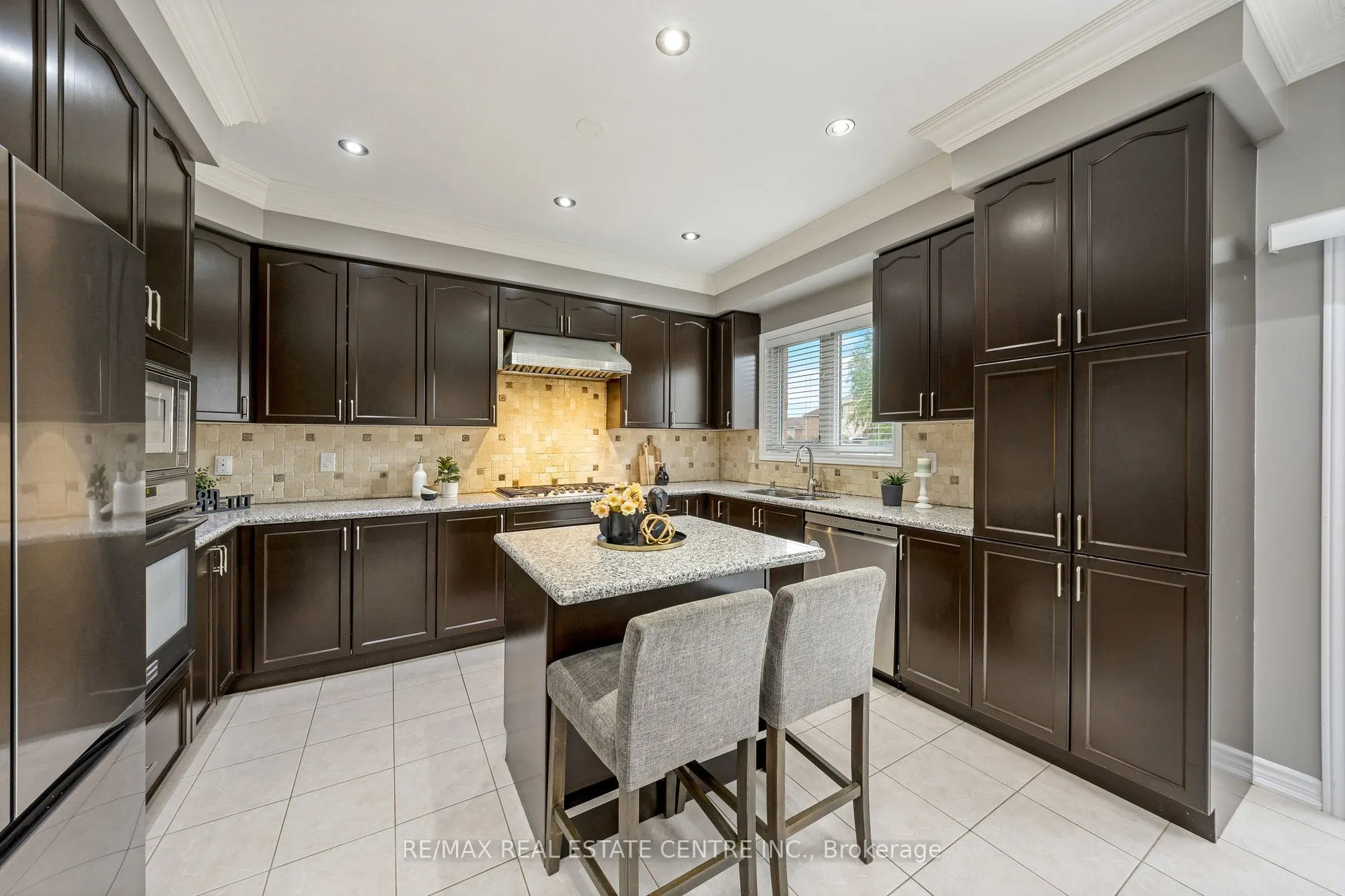 1244 Ruddy Crescent