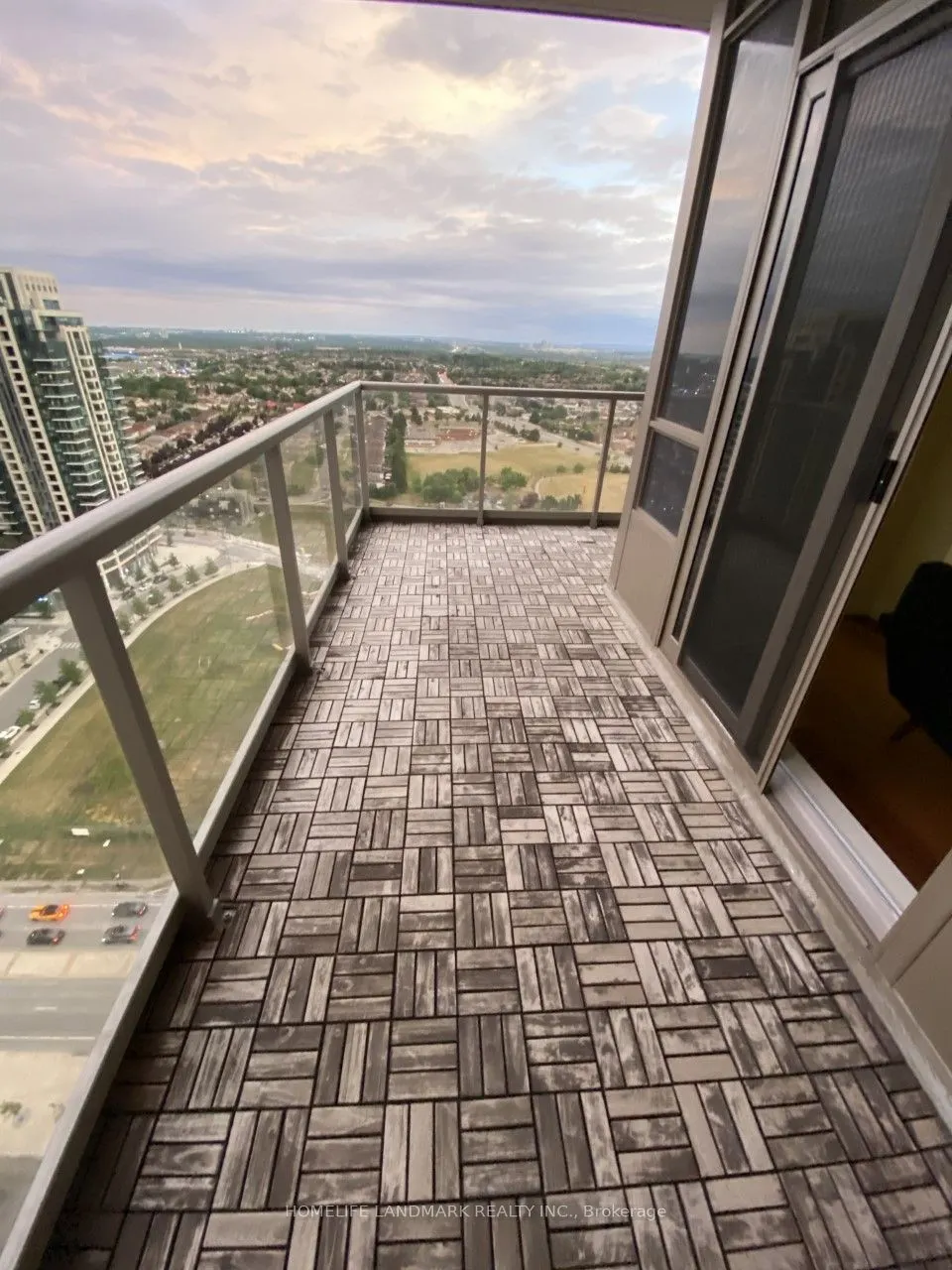 388 Prince of Wales Drive, #2402