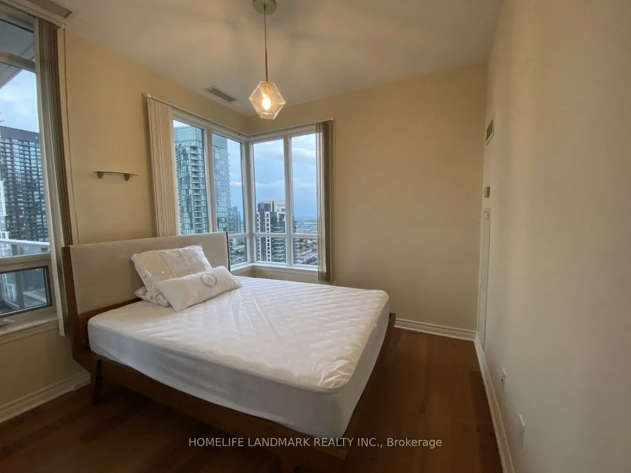 388 Prince of Wales Drive, #2402