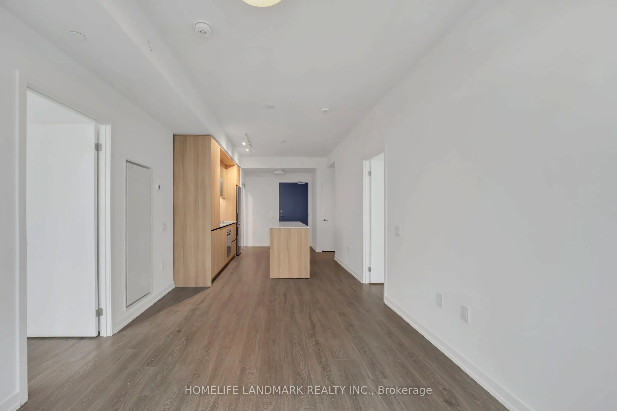 2485 Eglinton Avenue W, #905