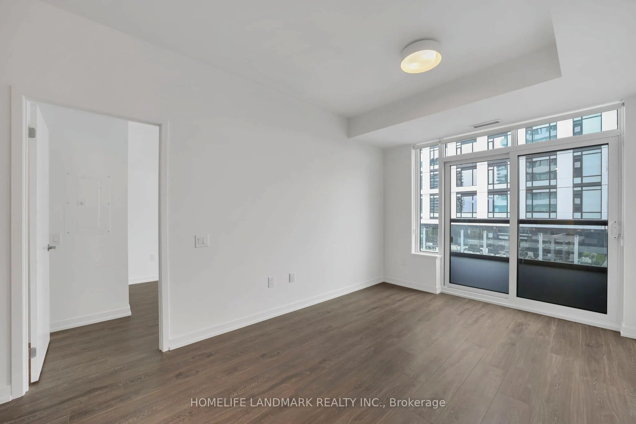 2485 Eglinton Avenue W, #905