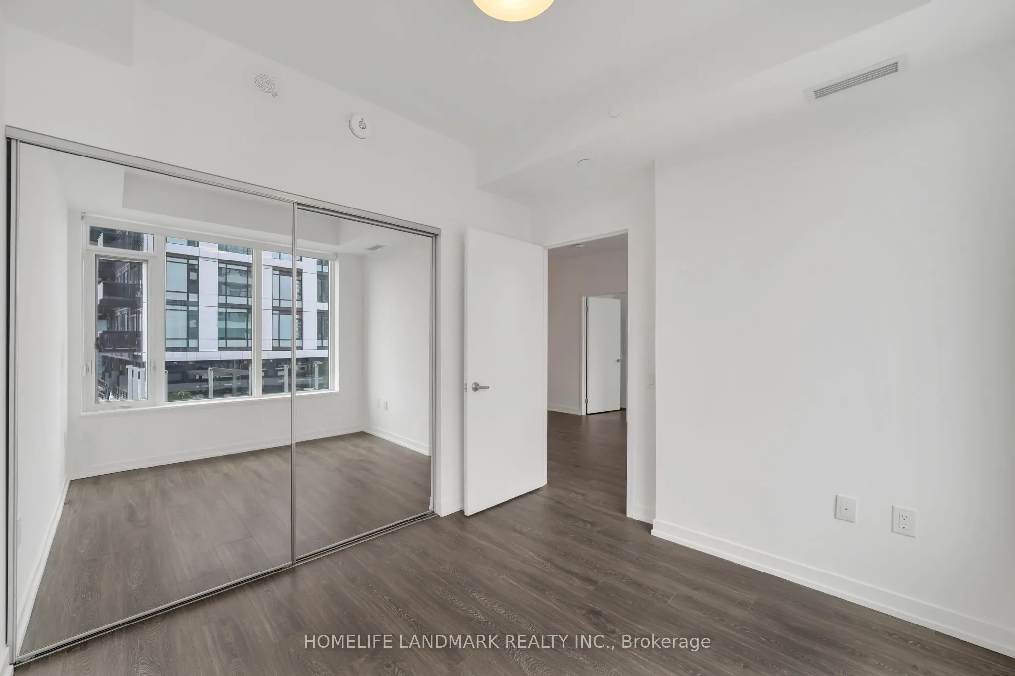 2485 Eglinton Avenue W, #905