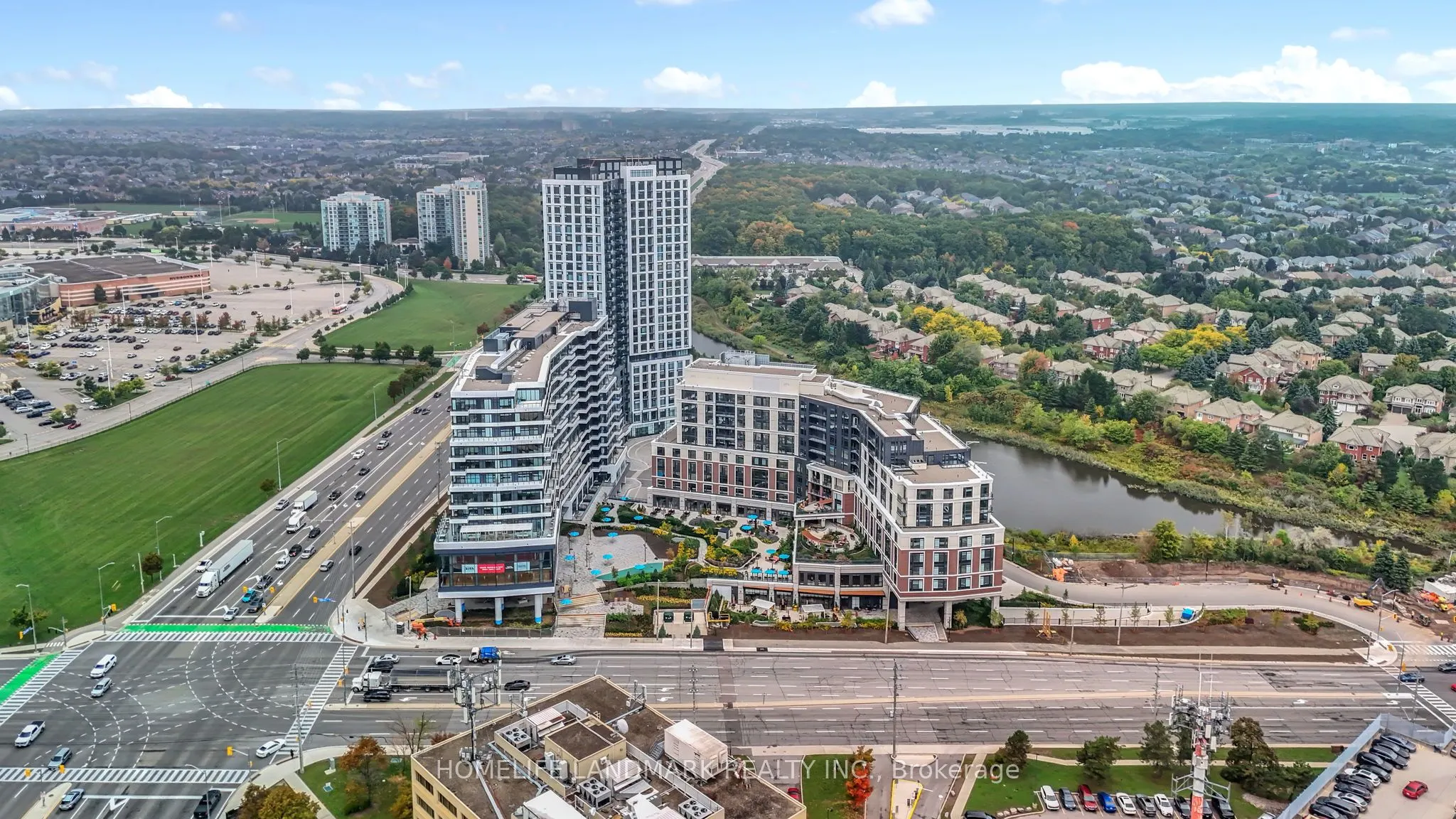 2485 Eglinton Avenue W, #905