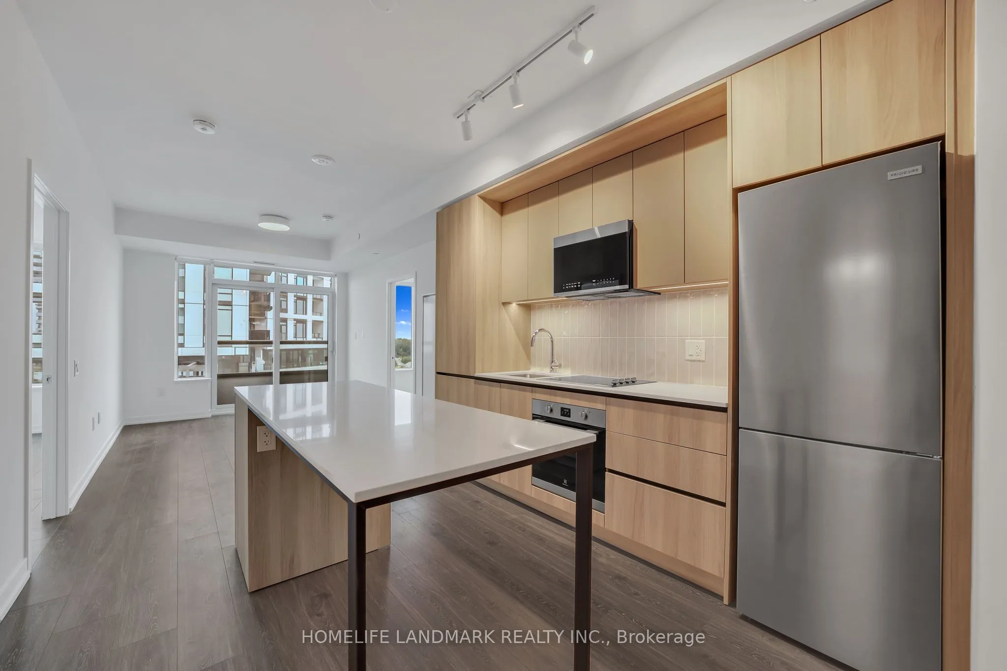 2485 Eglinton Avenue W, #905