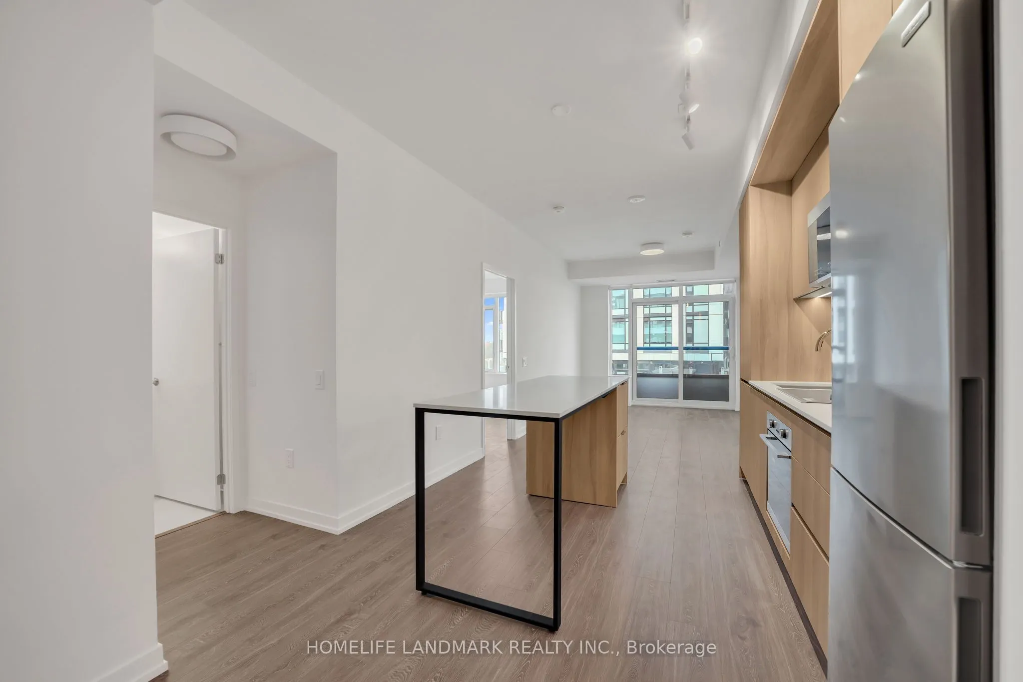 2485 Eglinton Avenue W, #905