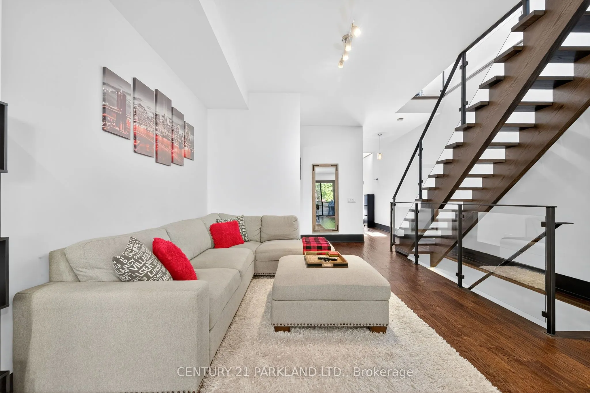 10 Rexford Road
