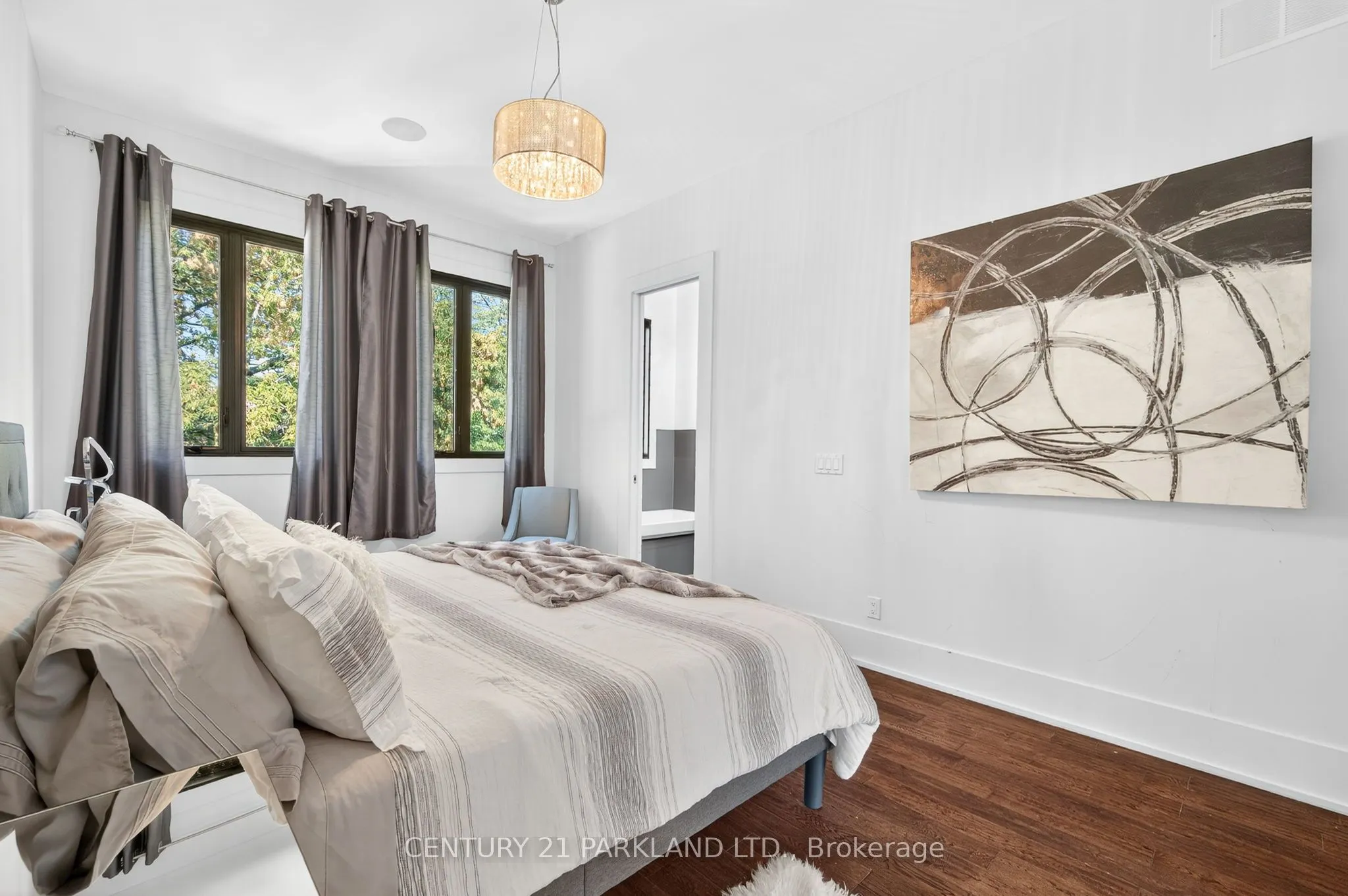 10 Rexford Road