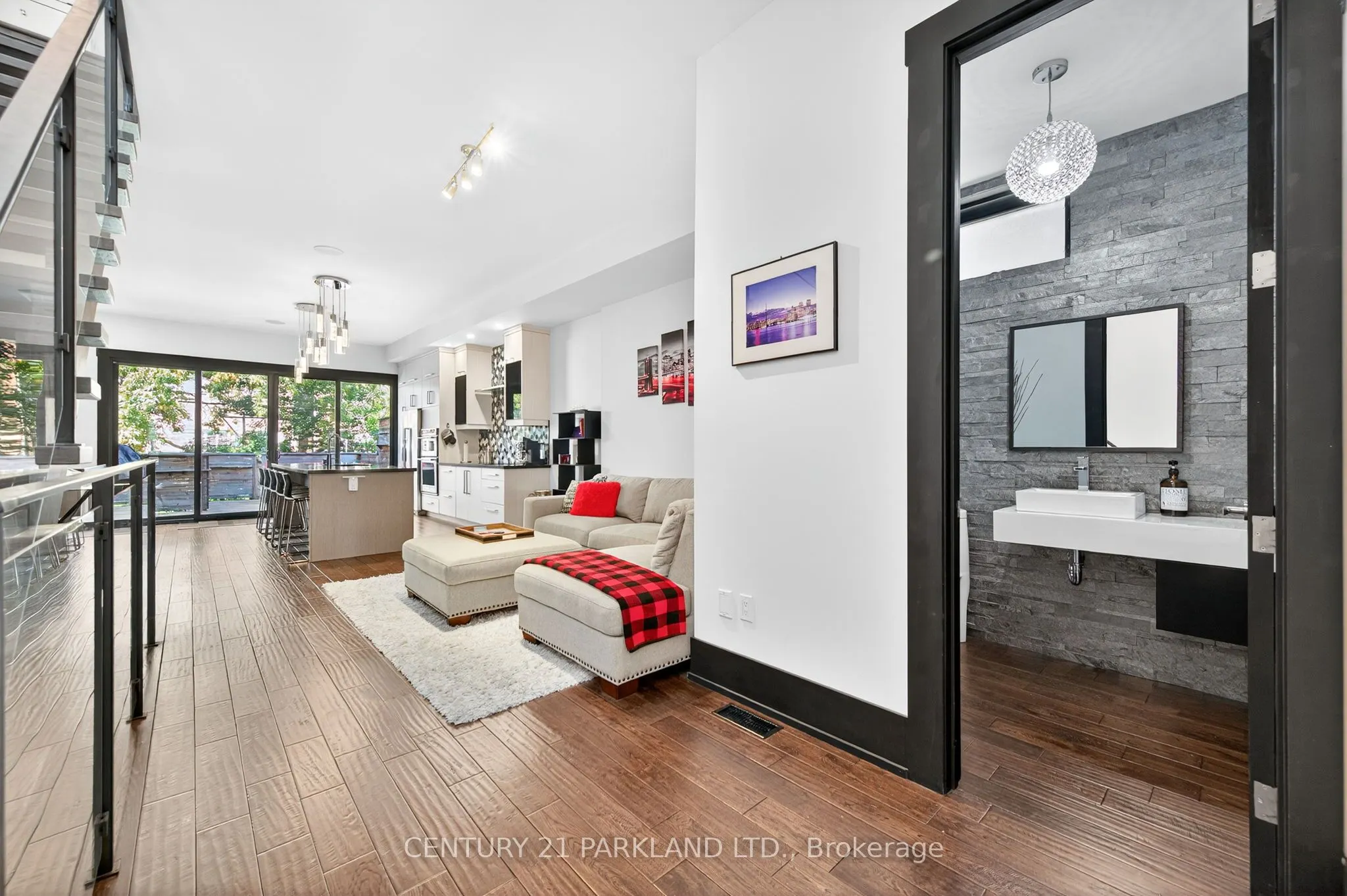 10 Rexford Road