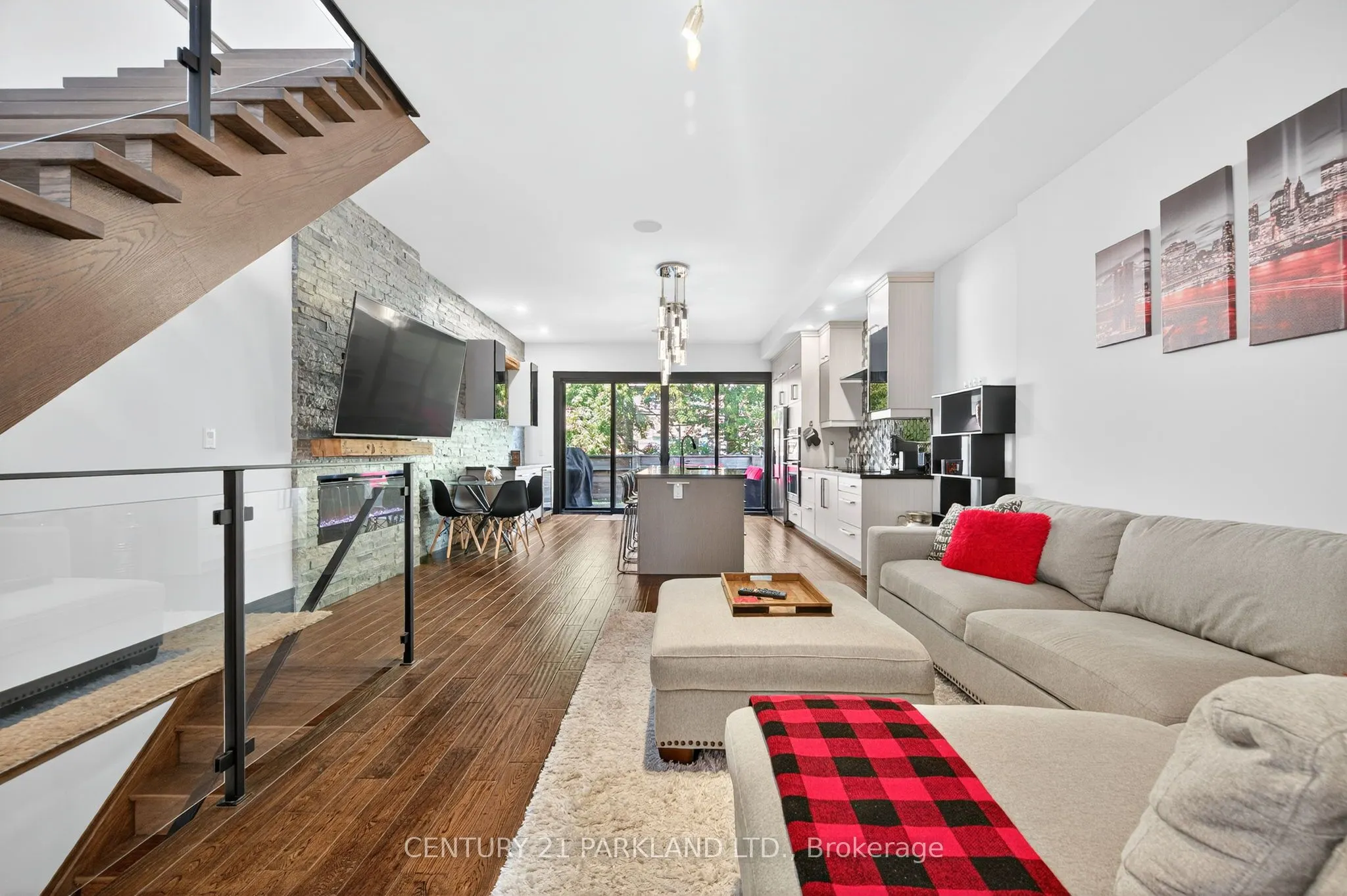 10 Rexford Road