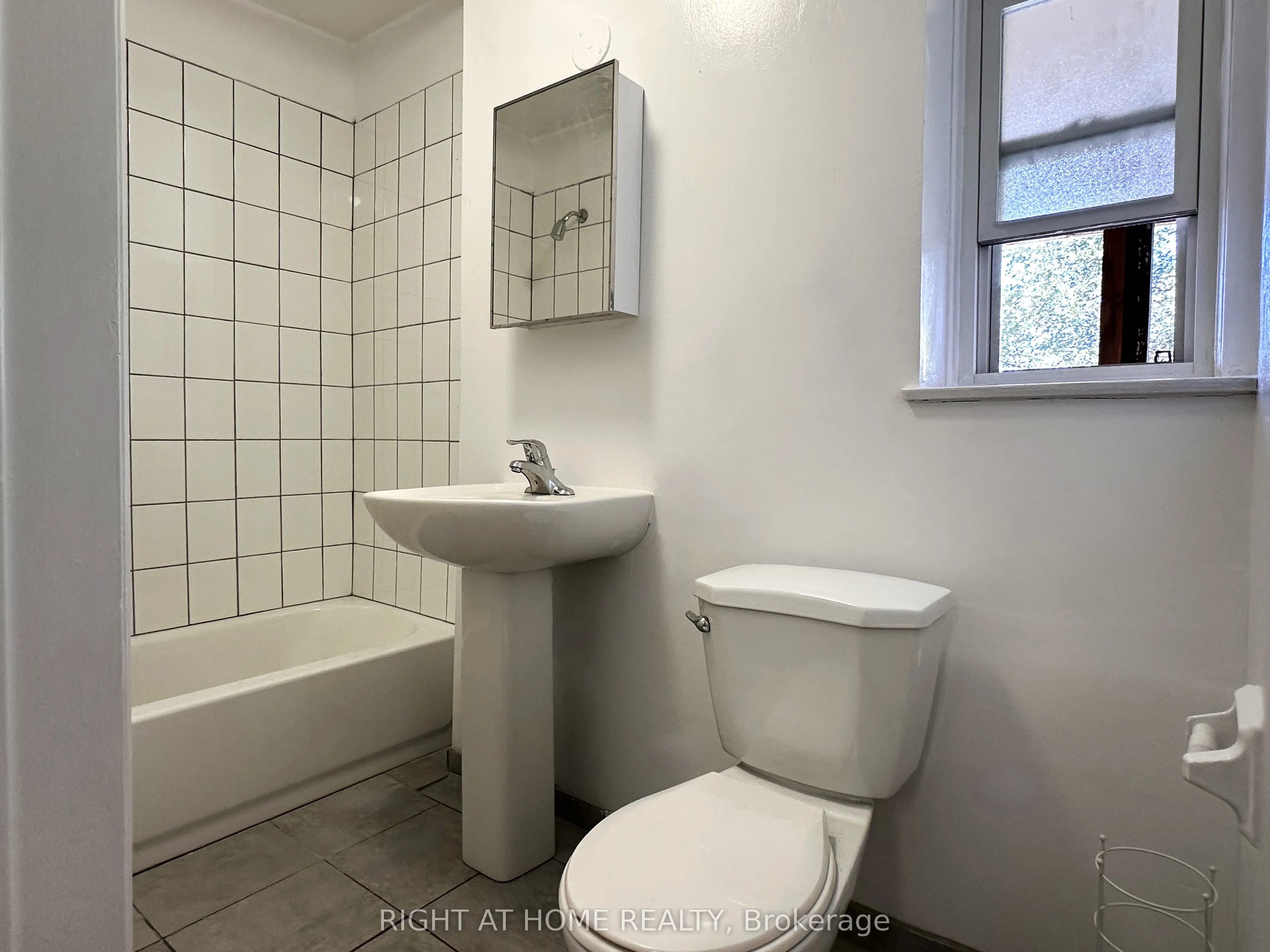 1911 Weston Road, #202